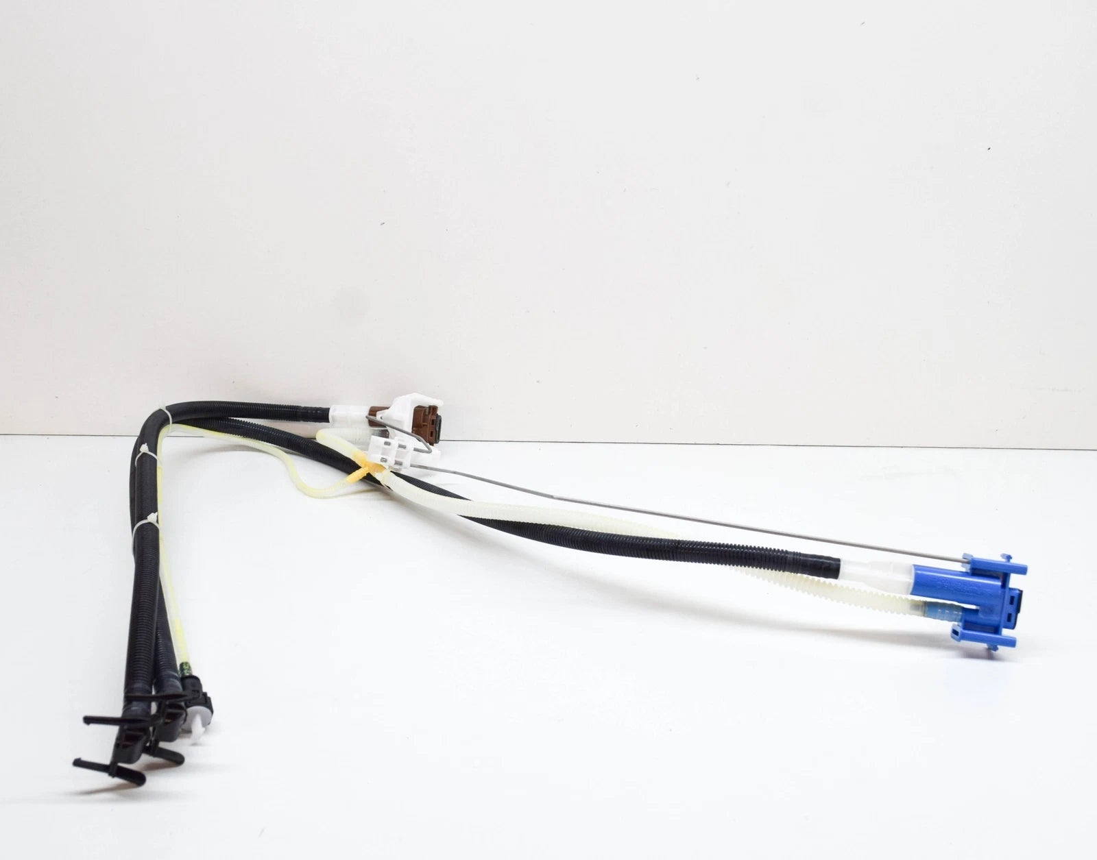 NEW AUDI Q7 4L LEFT SUCTION JET PUMP 7L6919715D ORIGINAL