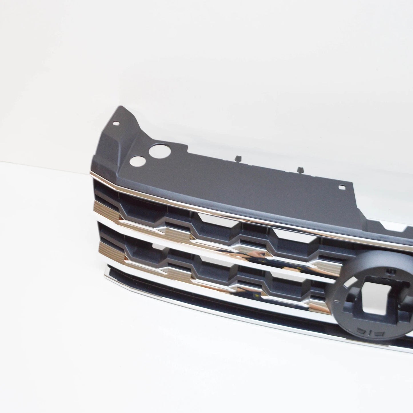 NEW VWOLKSWAGEN TERAMONT RADIATOR GRILLE 3CN853651ARYP ORIGINAL