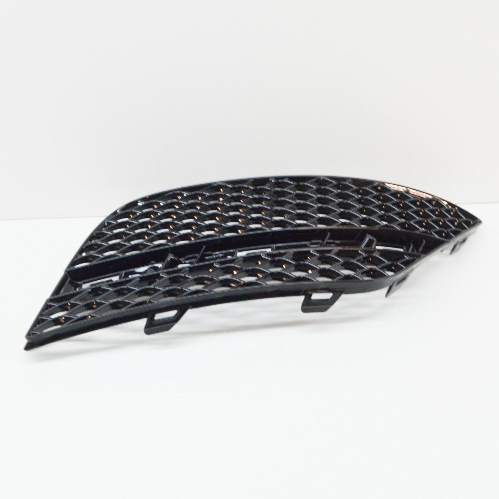 NEW MERCEDES-BENZ S-CLASS W222 FRONT RIGHT BUMPER GRILLE A2228850253 ORIGINAL