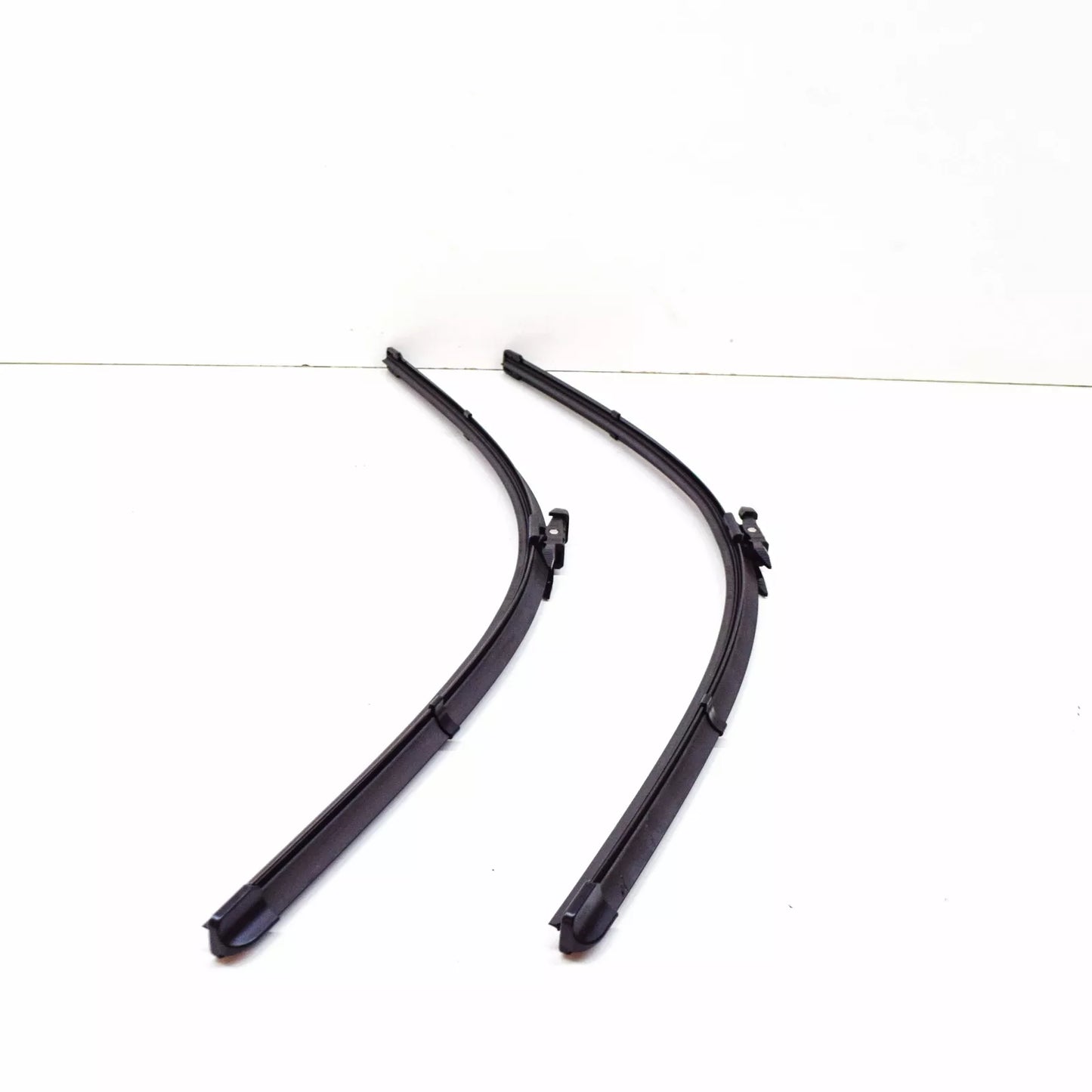 NEW AUDI Q7 4L FRONT AERODYNAMIC WIPER BLADES SET LHD 4L1998002