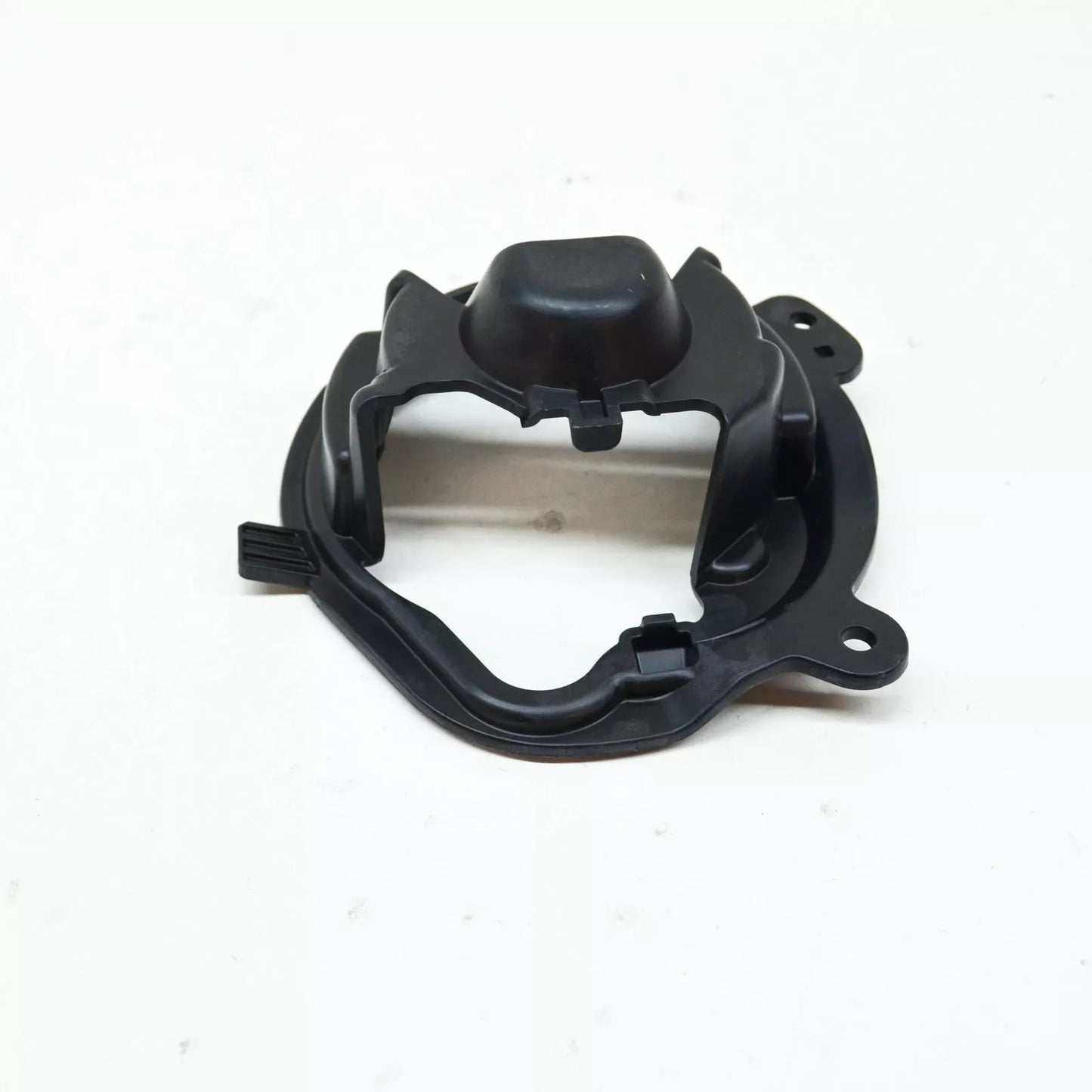 NEW BMW X2 F39 FRONT LEFT FOG LIGHT BRACKET HOLDER 51117444925 ORIGINAL