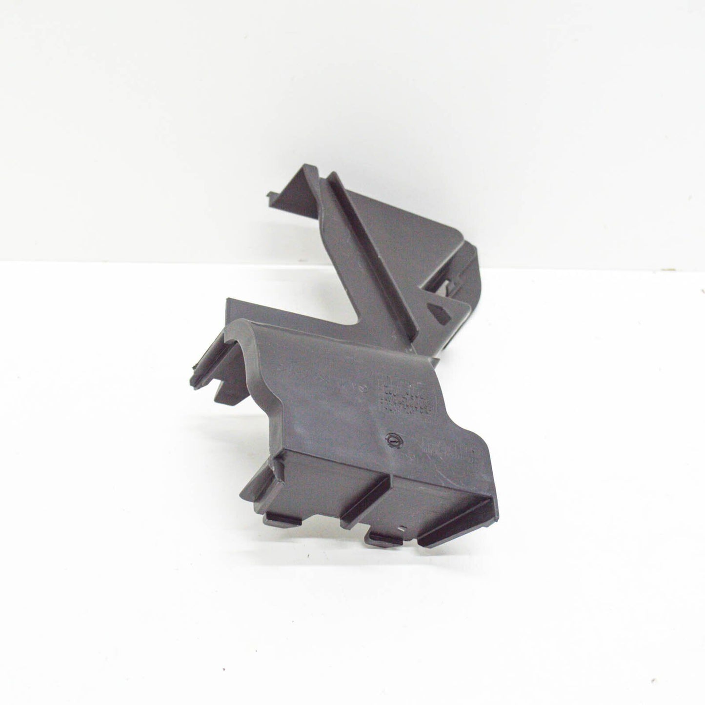 NEW MB C W204 AMG FRONT BUMPER LEFT SIDE BRACKET A2048851016 ORIGINAL