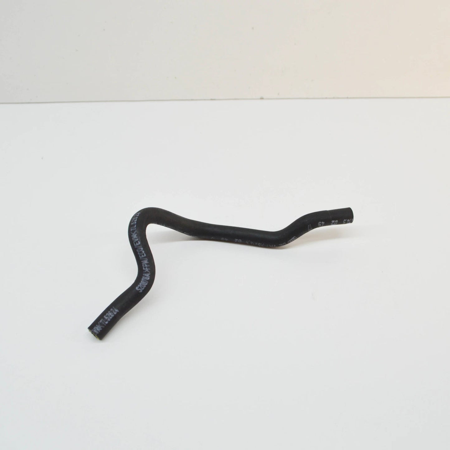 NEW AUDI A4 AVANT B8 FUEL HOSE 8K0201543Q