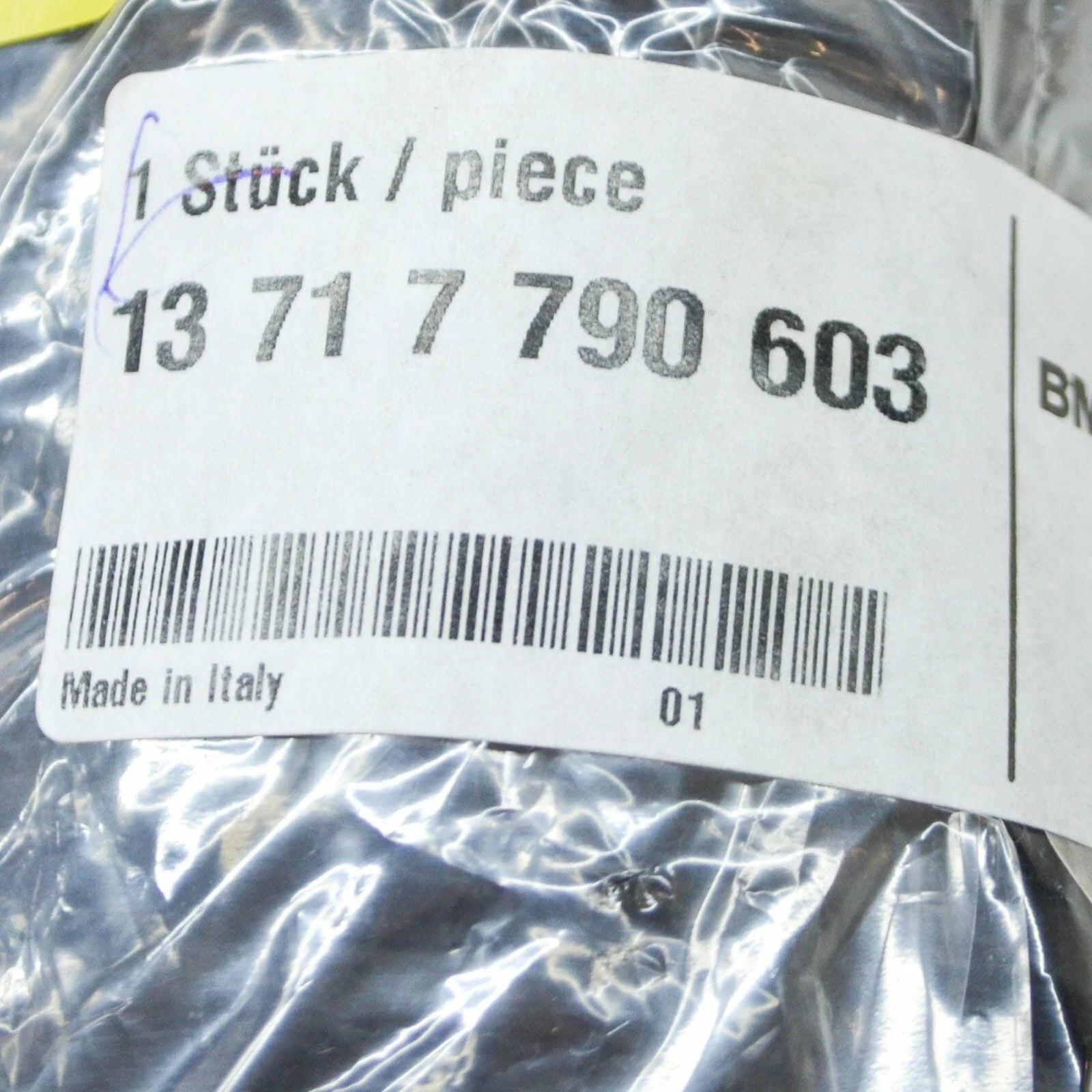 NEW BMW 1 E87 AIR INTAKE RUBBER BOOT 13717790603 ORIGINAL