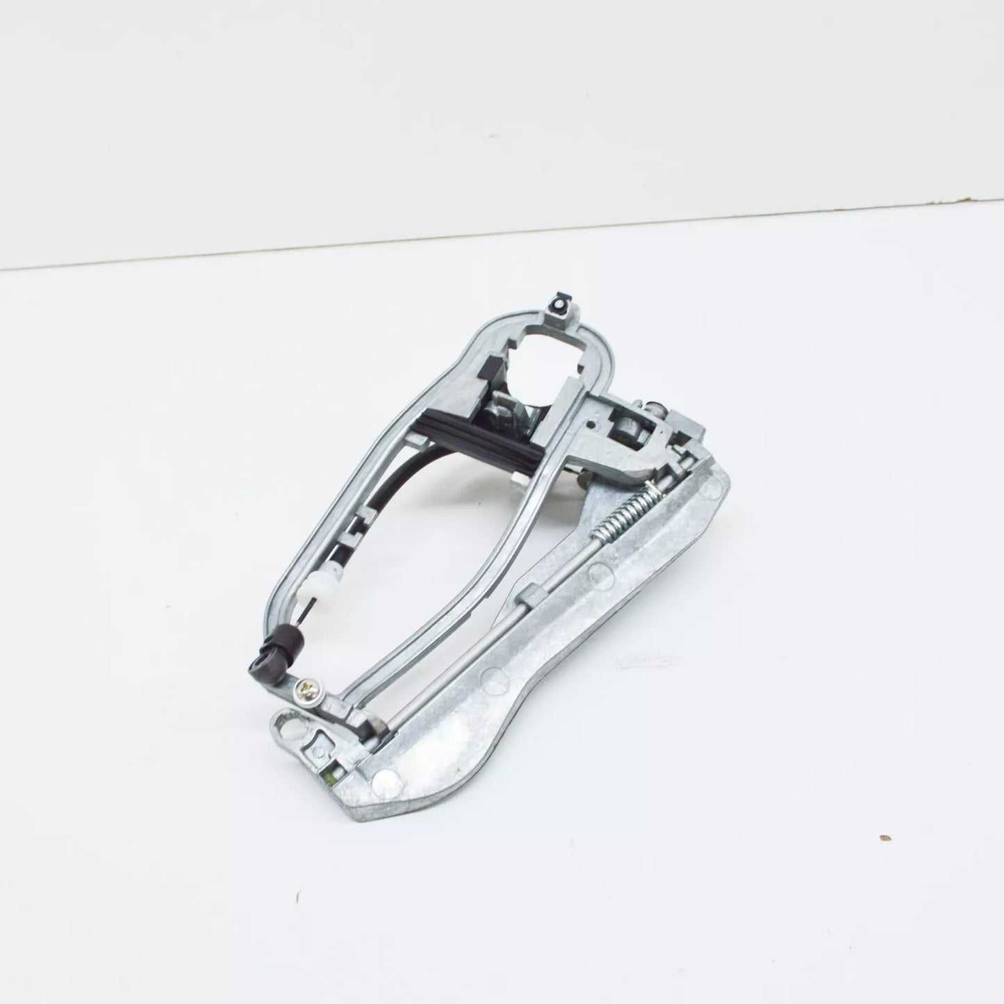 NEW BMW X5 E53 REAR RIGHT DOOR HANDLE COVER 51228243636 ORIGINAL