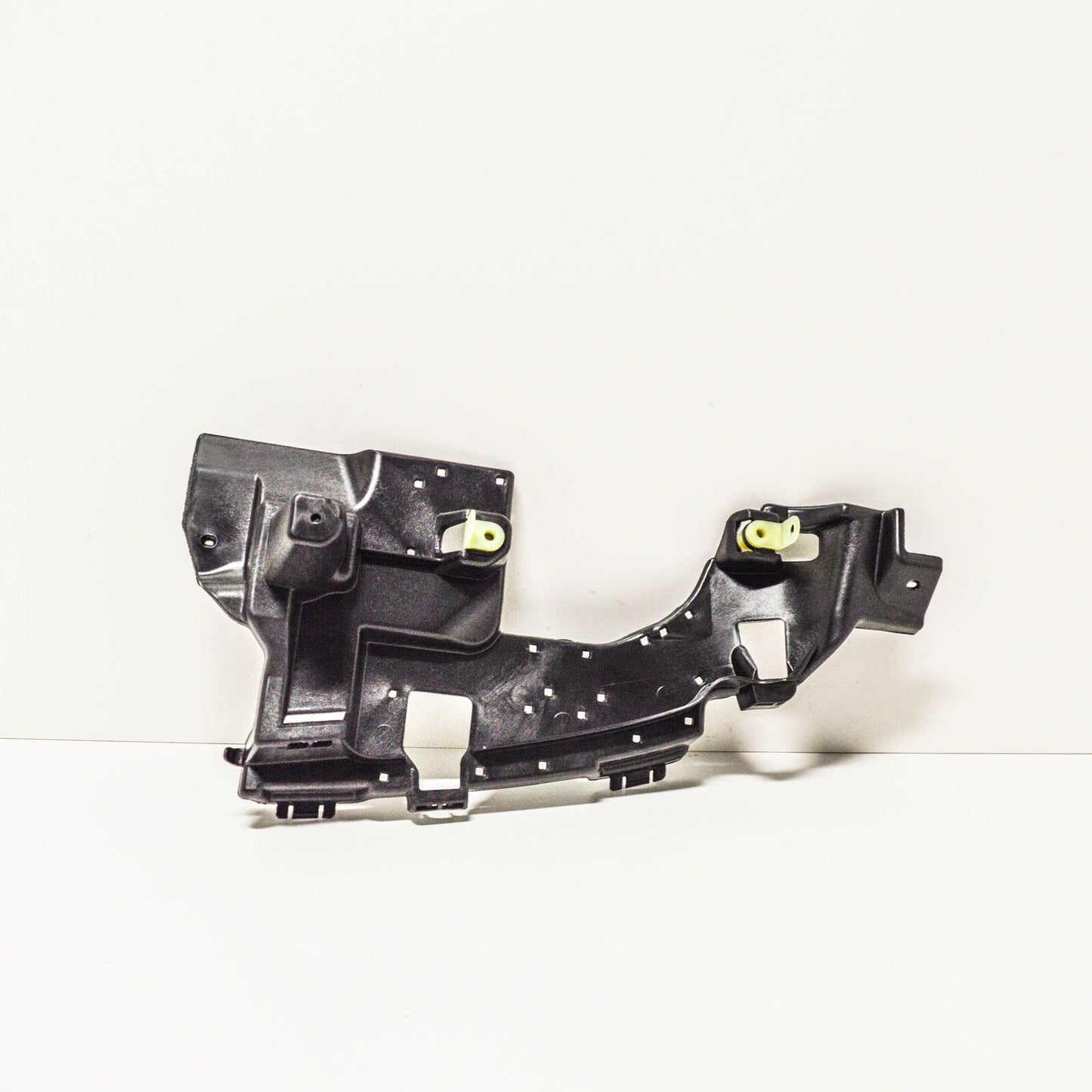 NEW MERCEDES-BENZ AMG C-CLASS W205 REAR BUMPER BRACKET LEFT A2058850100 ORIGINAL