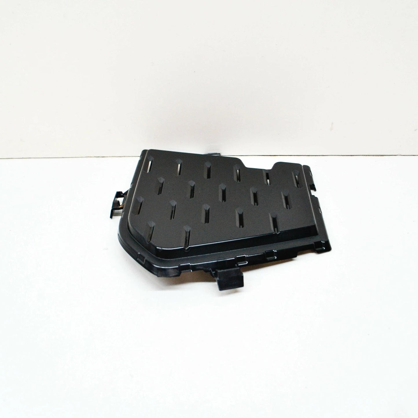 NEW BMW X6 G06 M FRONT BUMPER LEFT GRILLE COVER 51118092291 ORIGINAL