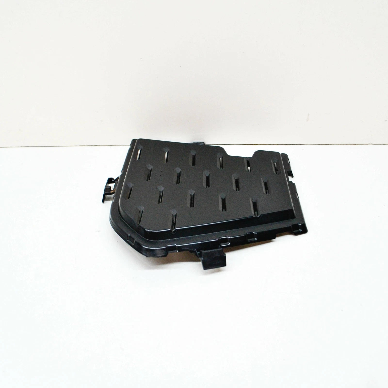 NEW BMW X6 G06 M FRONT BUMPER LEFT GRILLE COVER 51118092291 ORIGINAL