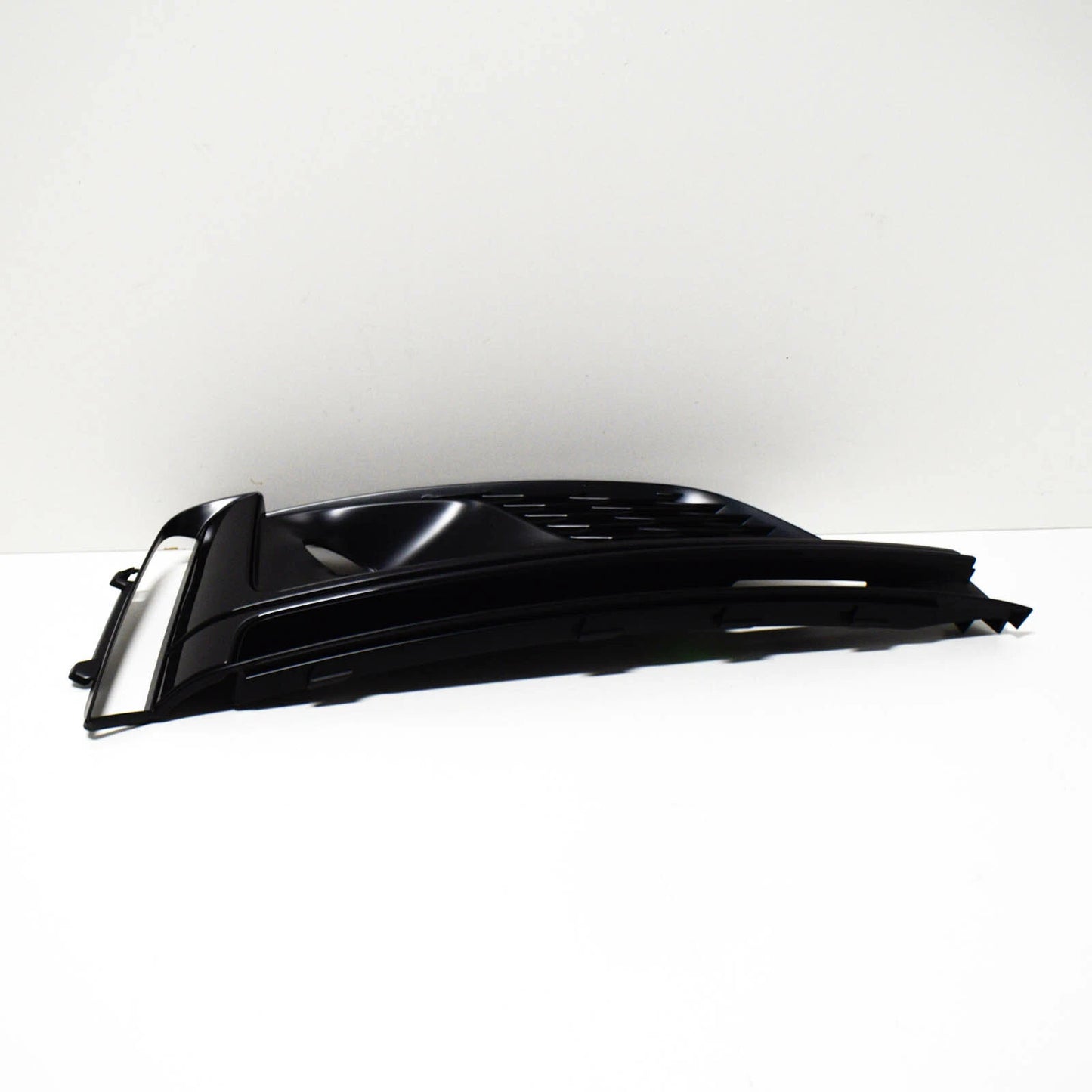 NEW AUDI A5 S5 8W6 FRONT RIGHT BUMPER AIR GUIDE GRILLE 8W6807682LFUQ GENUINE