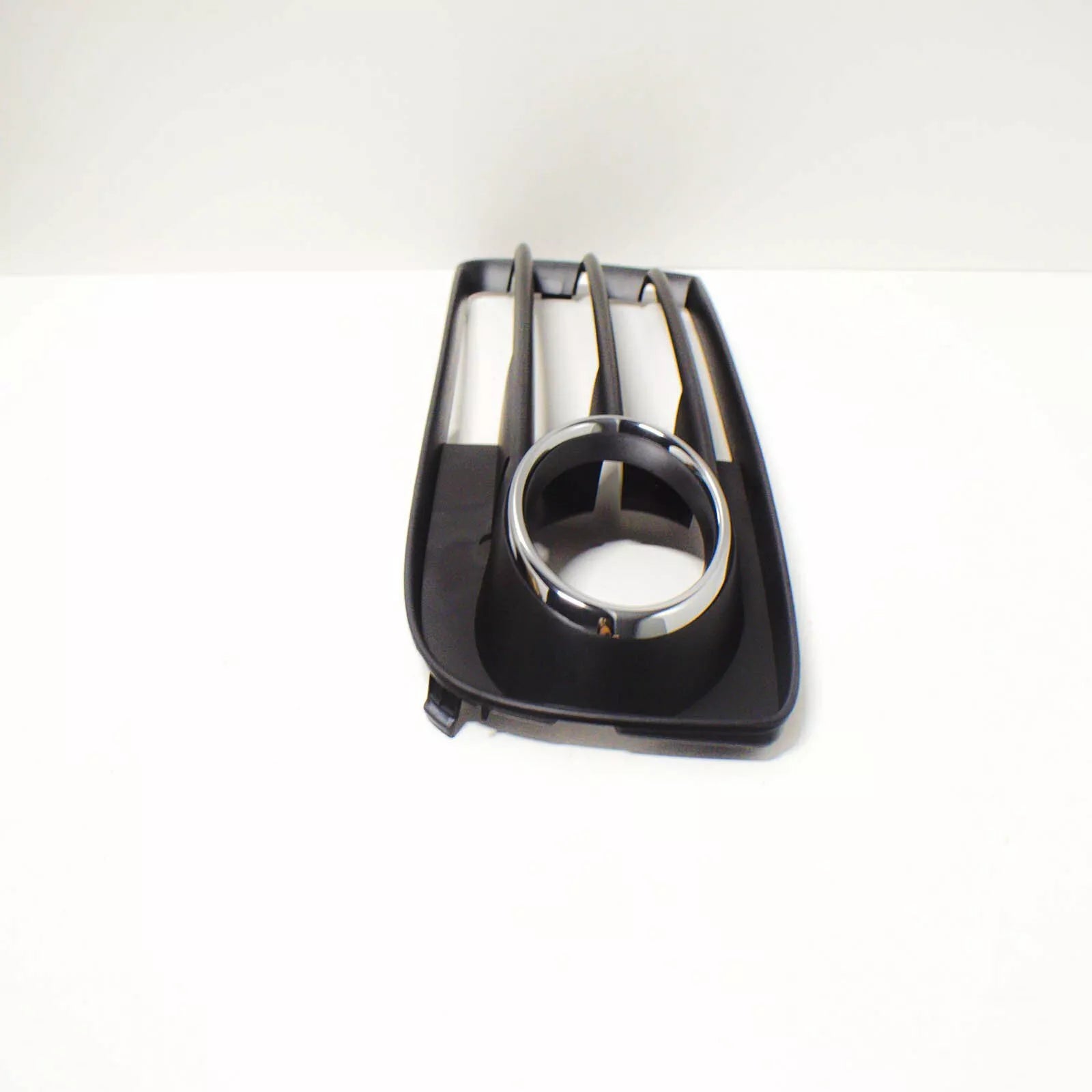 NEW AUDI TT 8J FRONT BUMPER LEFT GRILLE 8J0807681JT94