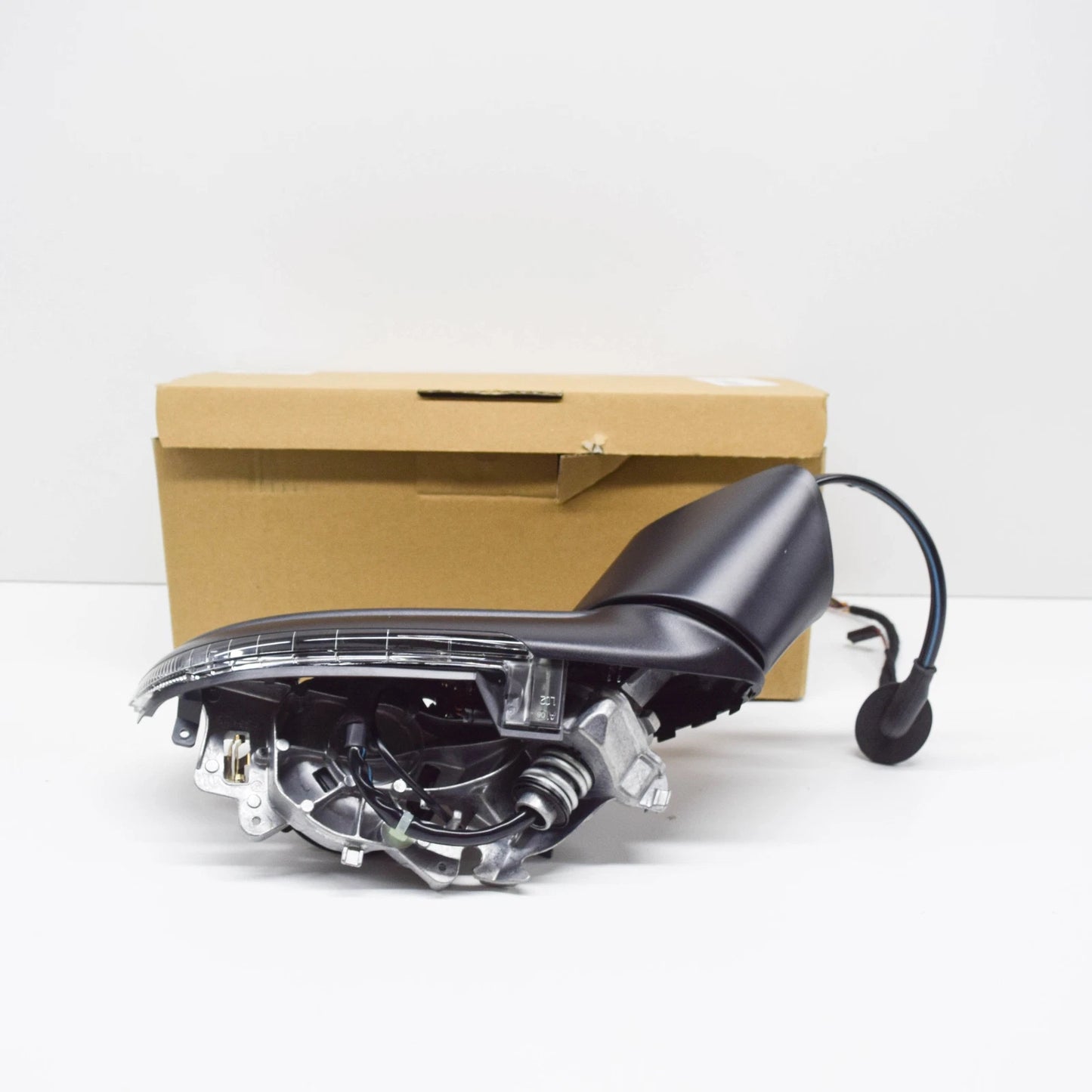 NEW VW TOUAREG 7P FRONT LEFT SIDE DOOR MIRROR HOUSING RHD 7P6857507P9B9 ORIGINAL