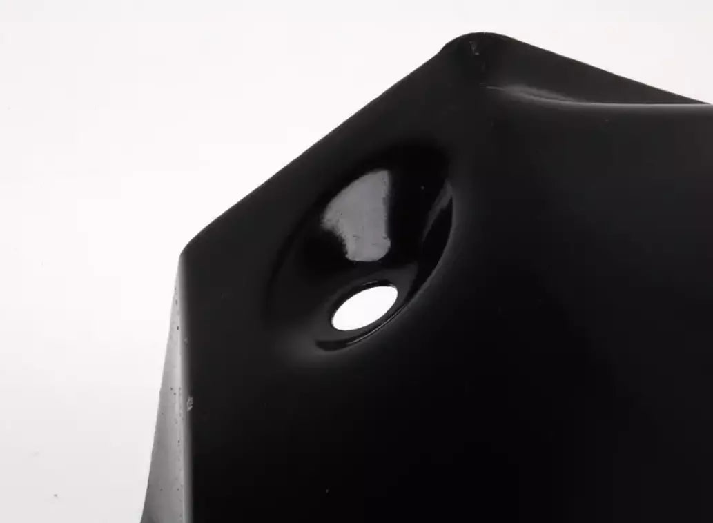 NEW BMW 3 E46 FRONT RIGHT FENDER LINER MOUNT 41118230526 8230526 ORIGINAL