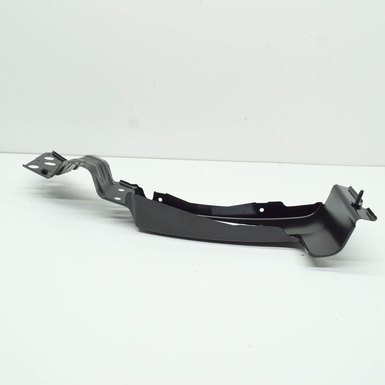 NEW MB SPRINTER W907 W910 FRONT LEFT FENDER HOLDER A9108802800 ORIGINAL