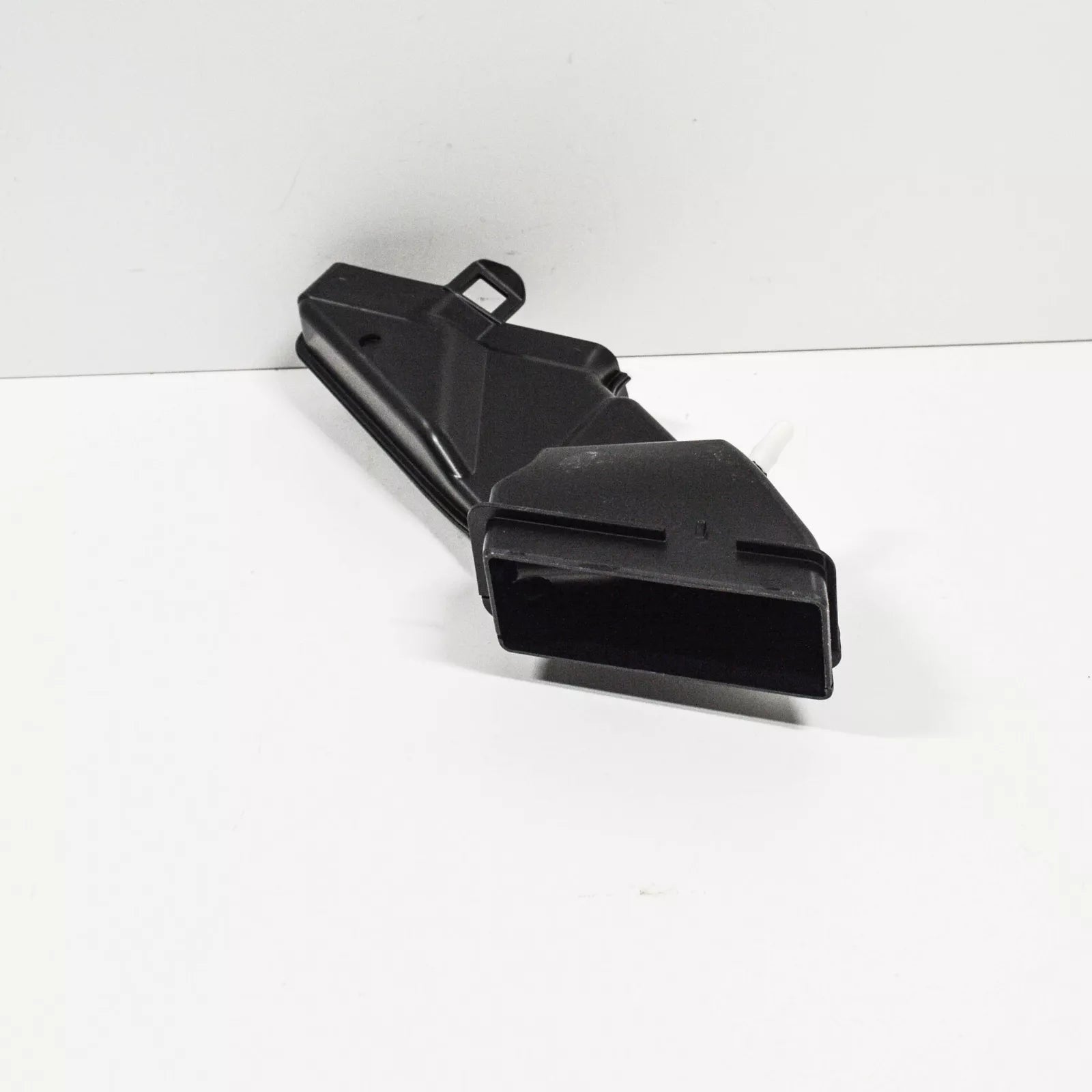 NEW BMW 5 G30 UPPER RIGHT WATER DRAIN CHANNEL 51317388733 ORIGINAL