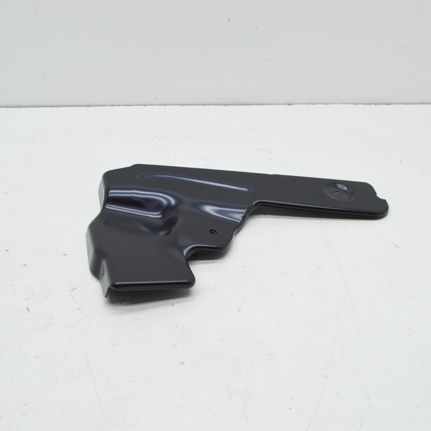 NEW VOLKSWAGEN CRAFTER SZ FRONT RIGHT BUMPER SECURING BRACKET 2N0805066 ORIGINAL