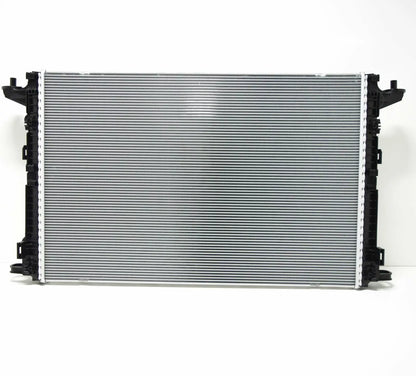 NEW AUDI Q7 4M COOLANT WATER RADIATOR 8W0121251AA
