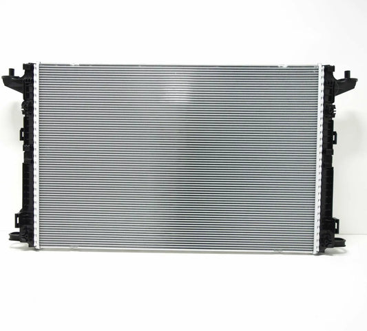 NEW AUDI Q7 4M COOLANT WATER RADIATOR 8W0121251AA