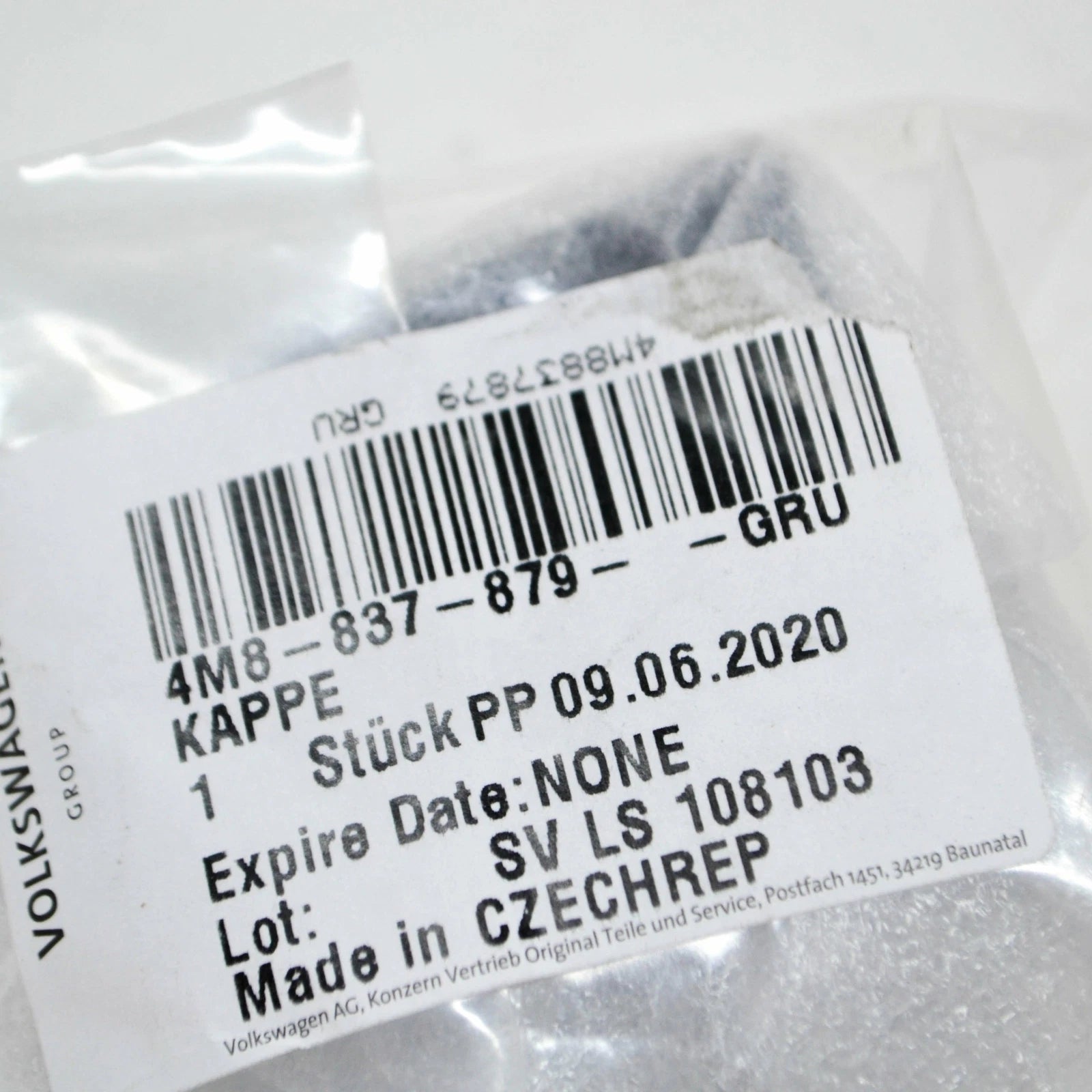 NEW AUDI E-TRON REAR LEFT DOOR HANDLE CAP 4M8837879GRU ORIGINAL