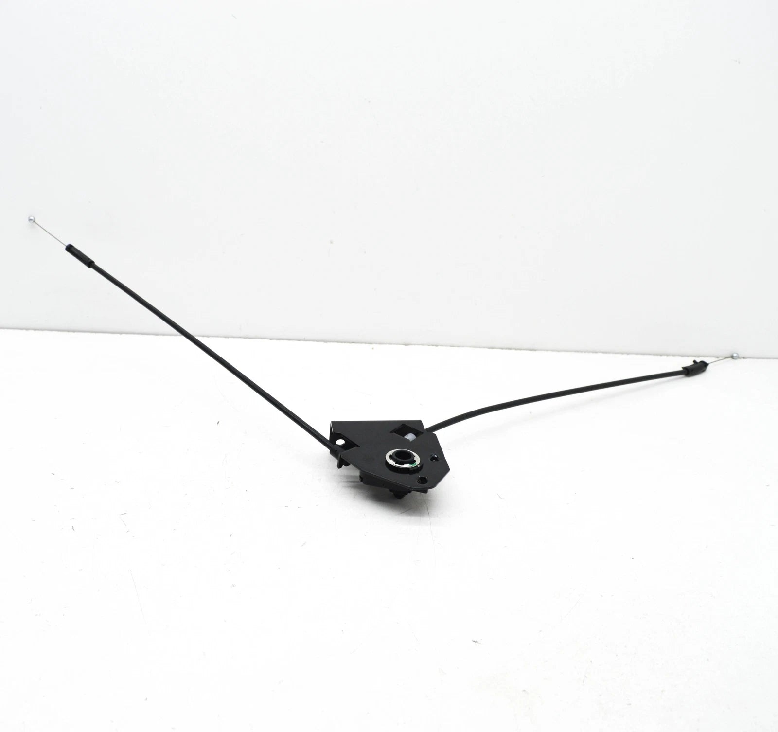 NEW AUDI A3 LIMOUSINE 8Y FRONT BONNET LOCK RELEASE CABLE 8Y0823529 ORIGINAL