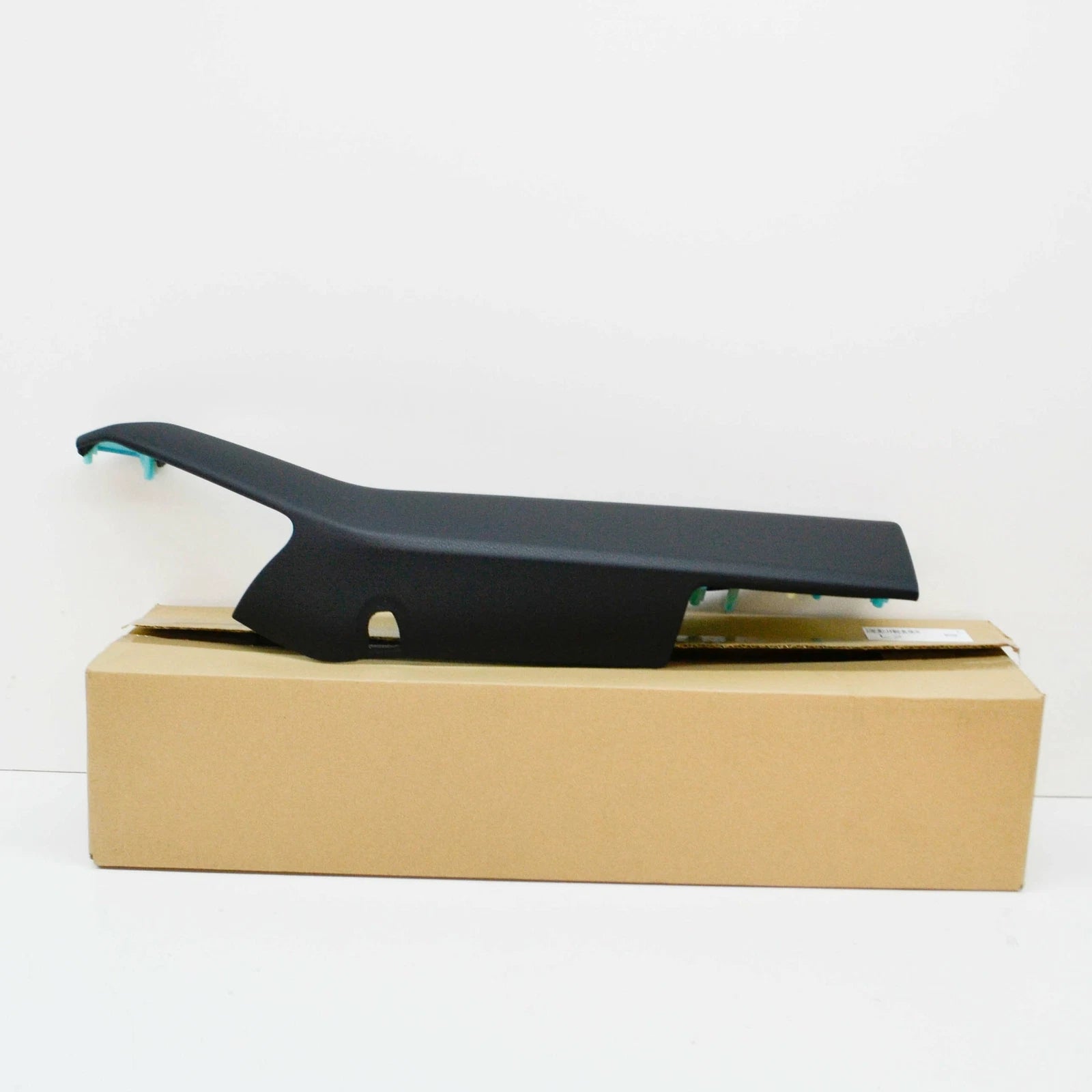 NEW VW PASSAT B8 FRONT RIGHT DOOR CARD PULL ARMREST 3G0867166 RY1 ORIGINAL