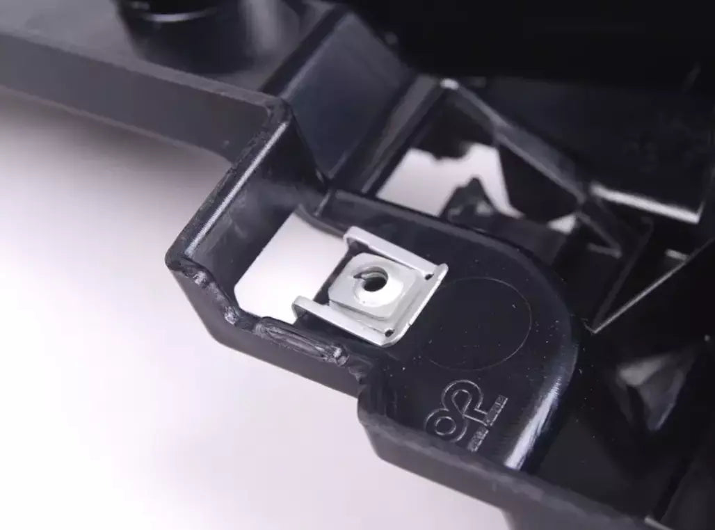 NEW BMW X5 E70 REAR RIGHT BUMPER BRACKET 51127226936 7226936 ORIGINAL