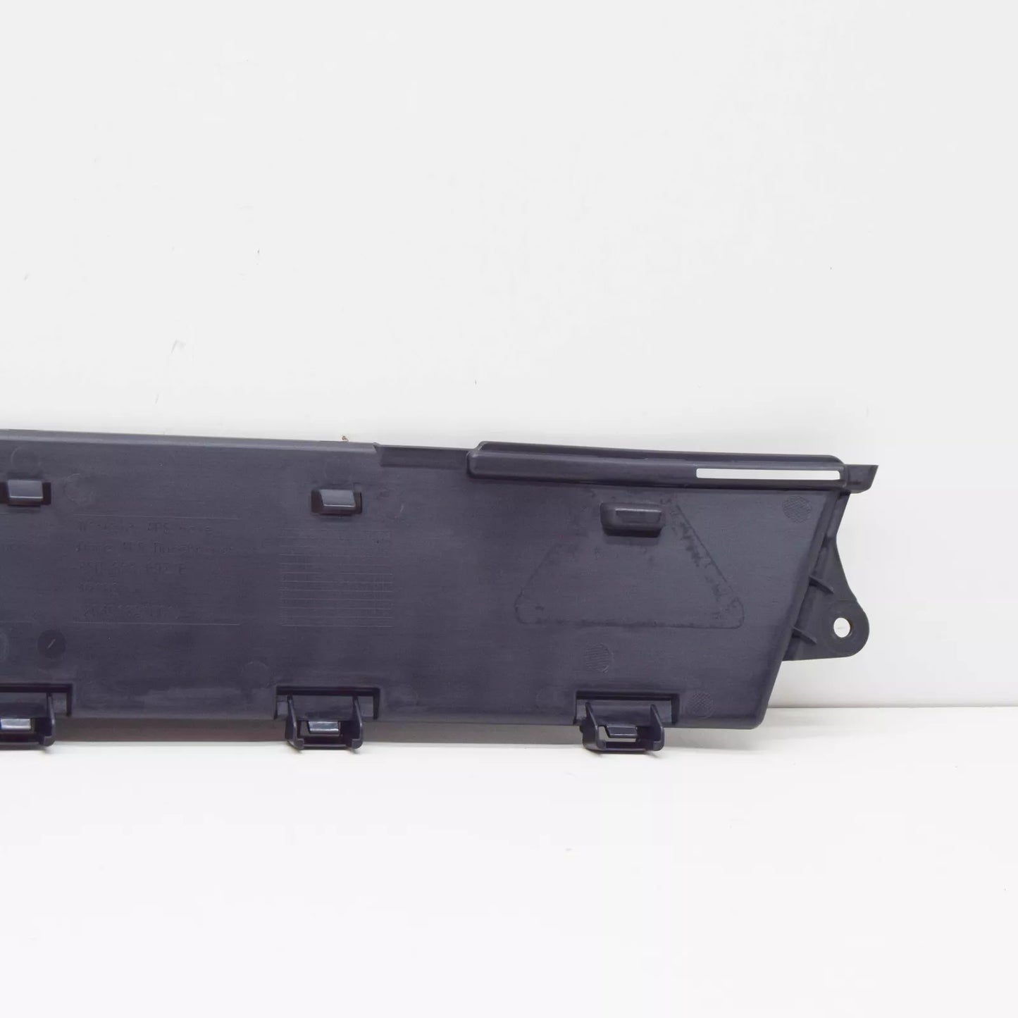 NEW AUDI TT FV CENTER RADIATOR GRILLE STRIKER PLATE 8S0853692B ORIGINAL