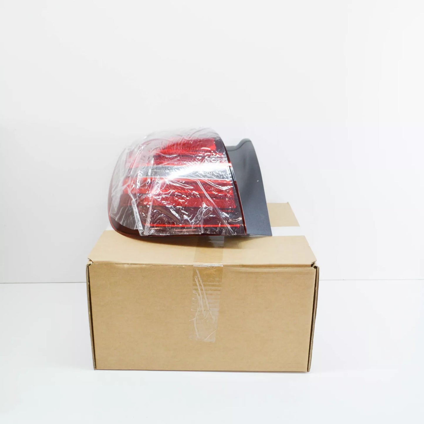 NEW MERCEDES-BENZ GLA X156 REAR LEFT LED TAILLIGHT A1569068300 ORIGINAL