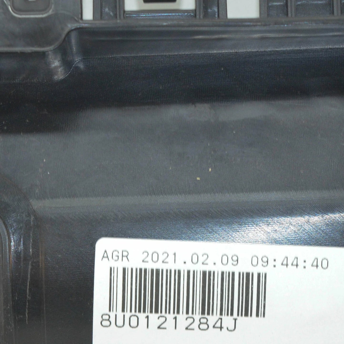 NEW AUDI Q3 8U FRONT RIGHT RADIATOR SUPPORT BAFFLE 8U0121284J ORIGINAL