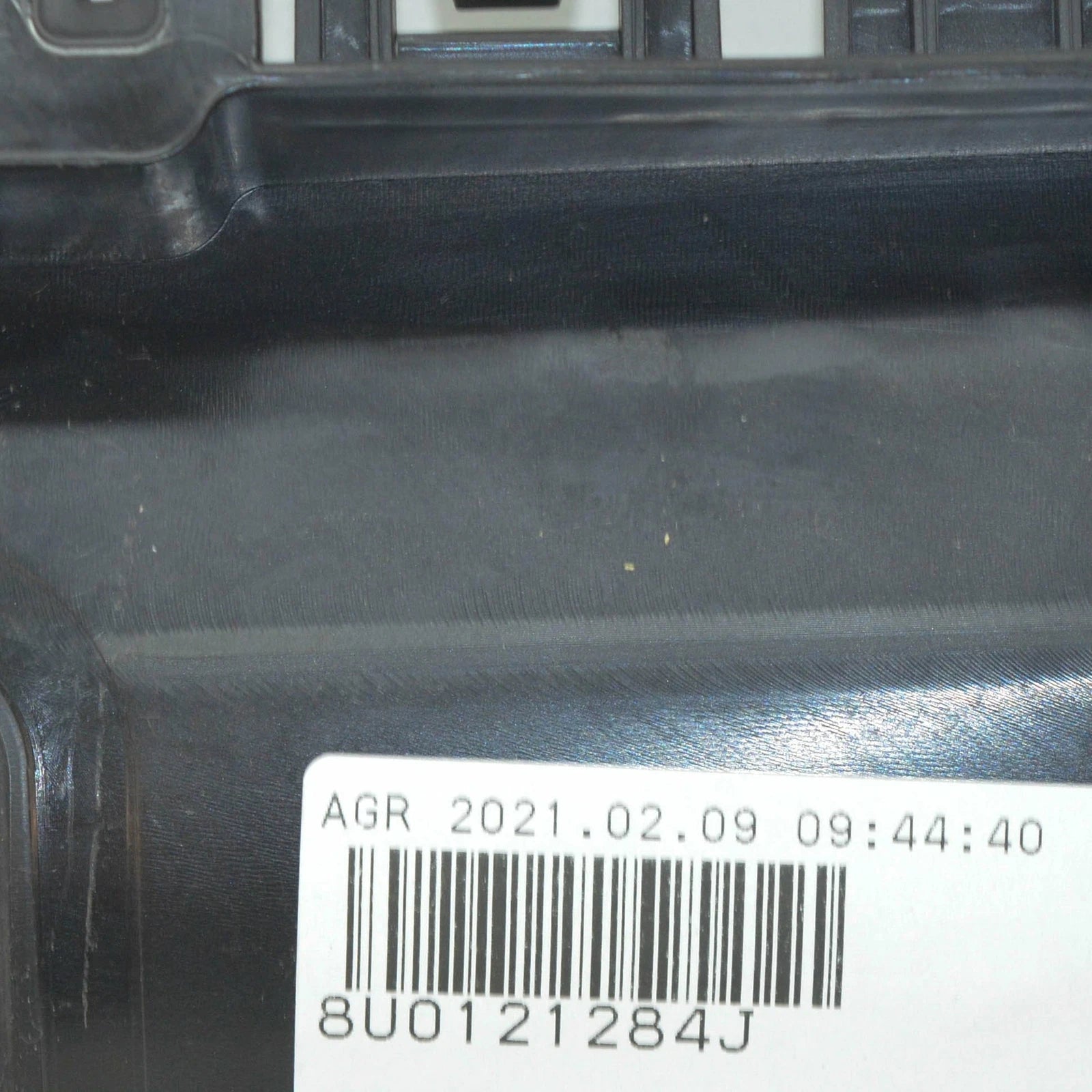 NEW AUDI Q3 8U FRONT RIGHT RADIATOR SUPPORT BAFFLE 8U0121284J ORIGINAL