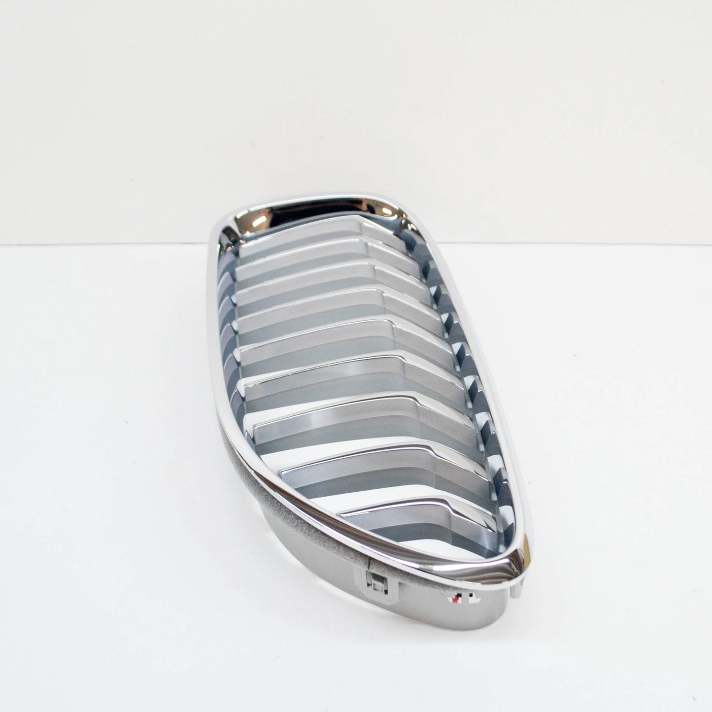 NEW BMW 6 F06 FRONT RADIATOR LEFT HIGH GRILLE 51137370391 7370391 2016 ORIGINAL