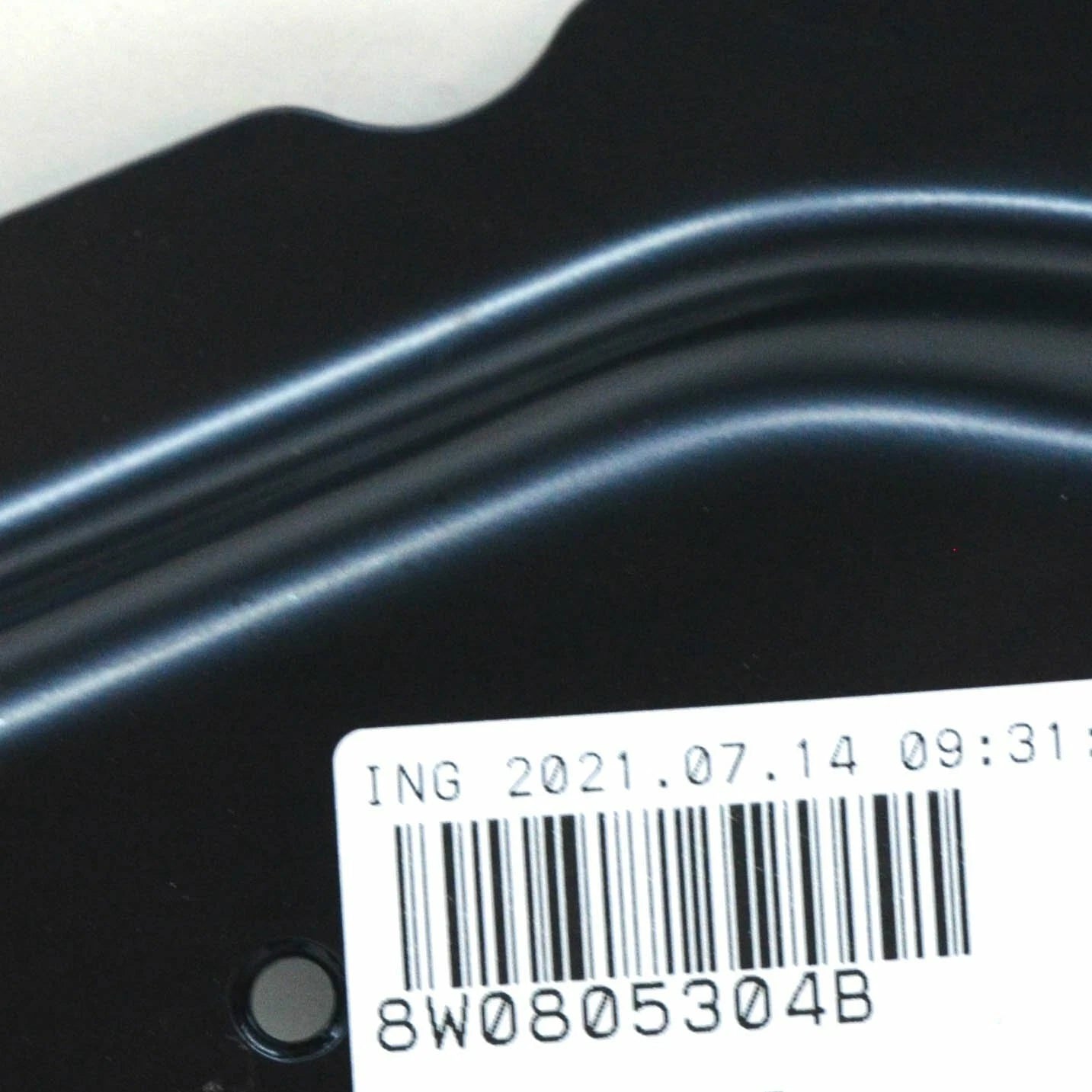 NEW AUDI A4 B9 FRONT RIGHT FENDER UPPER RAIL 8W0805304B