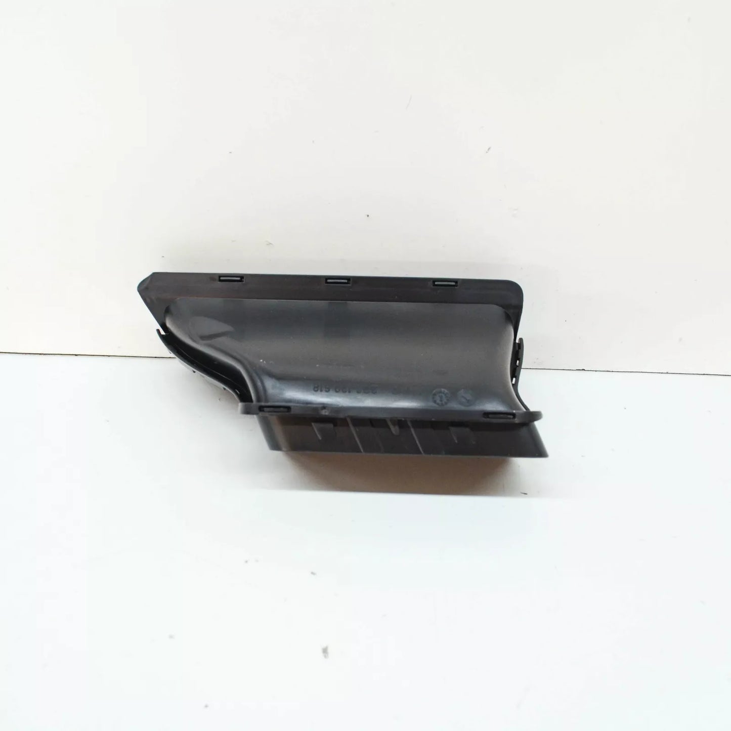NEW VOLKSWAGEN POLO AW AIR INTAKE DUCT GUIDE 2Q0129618 ORIGINAL