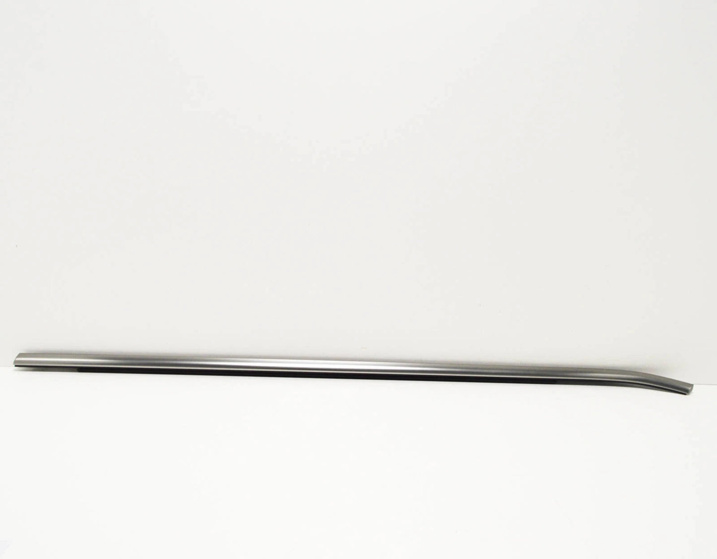 NEW BMW X6 F16 FRONT LEFT DOOR EXTERIOR CHANNEL COVER 51337377899 ORIGINAL