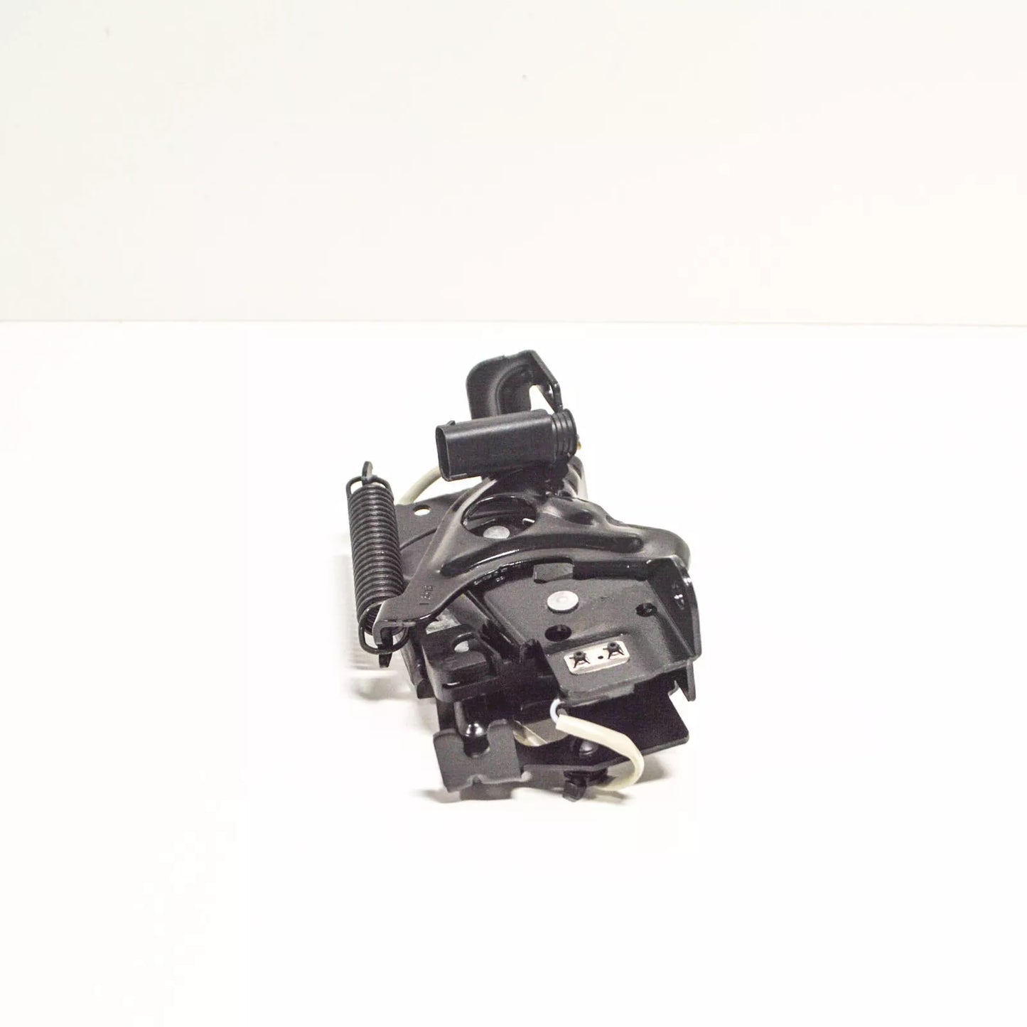 NEW BMW 2 GT F46 LEFT BONNET HOOD LID LOCK 51237431369 7431369 ORIGINAL