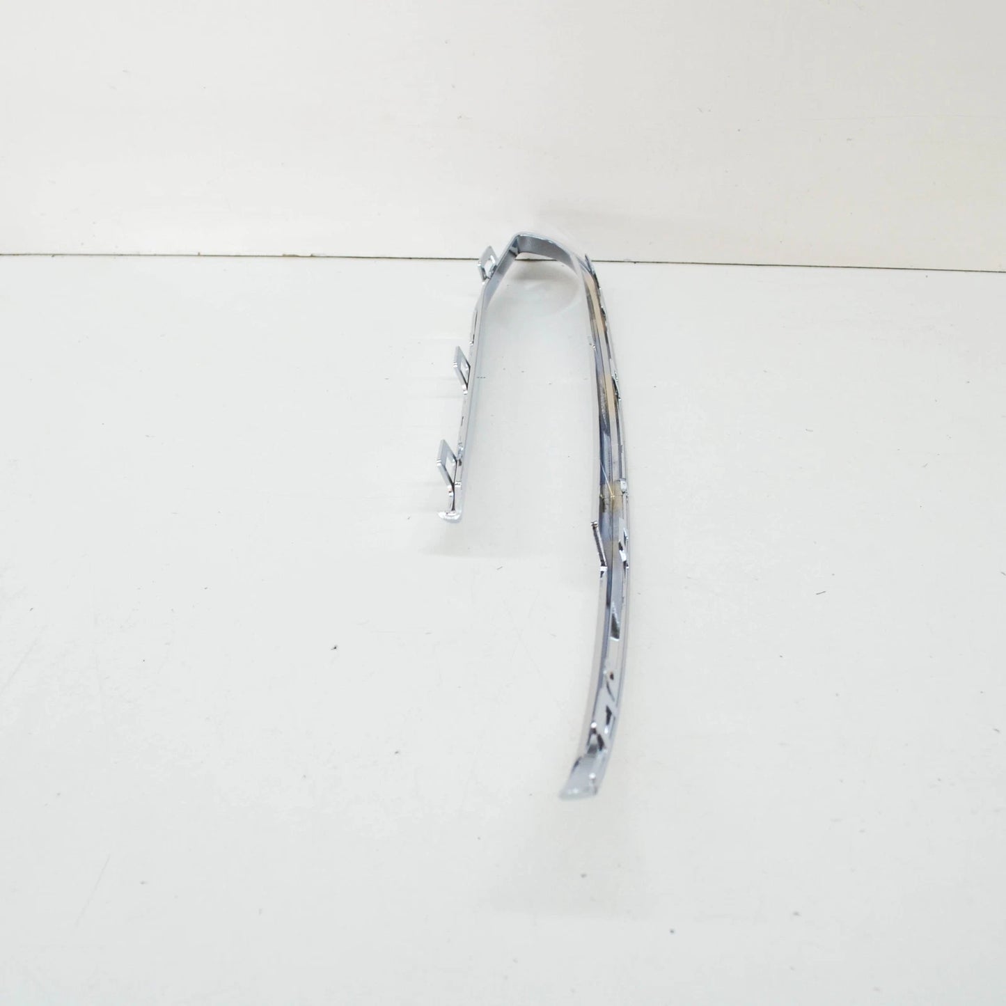 NEW BMW 5 F10 FRONT BUMPER MOLDING RIGHT 51117331770 2016 ORIGINAL