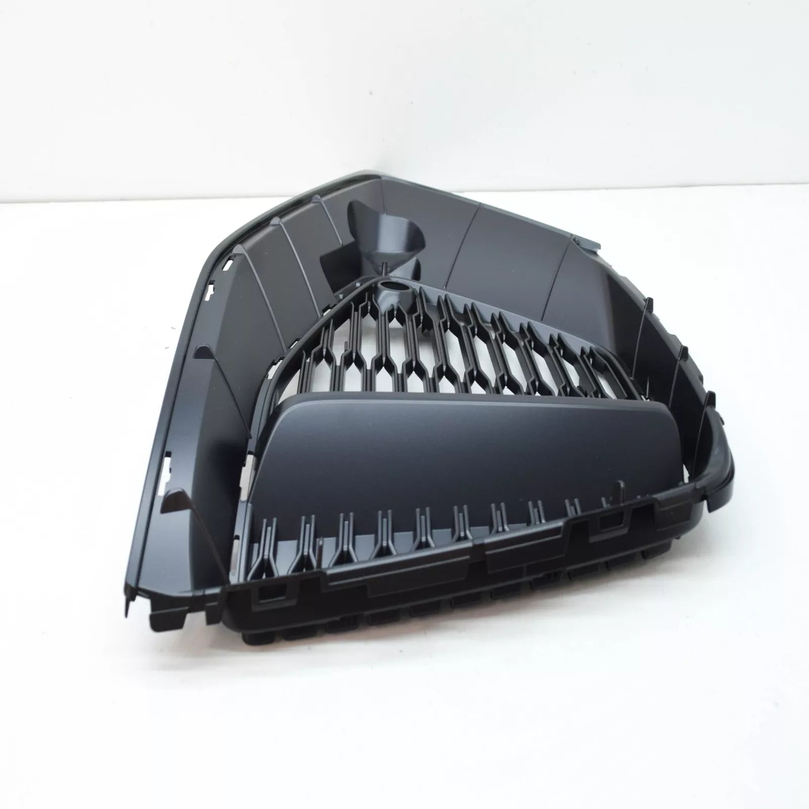 NEW AUDI Q8 FRONT LEFT BUMPER AIR GUIDE GRILLE 4M8807681ARU6 ORIGINAL