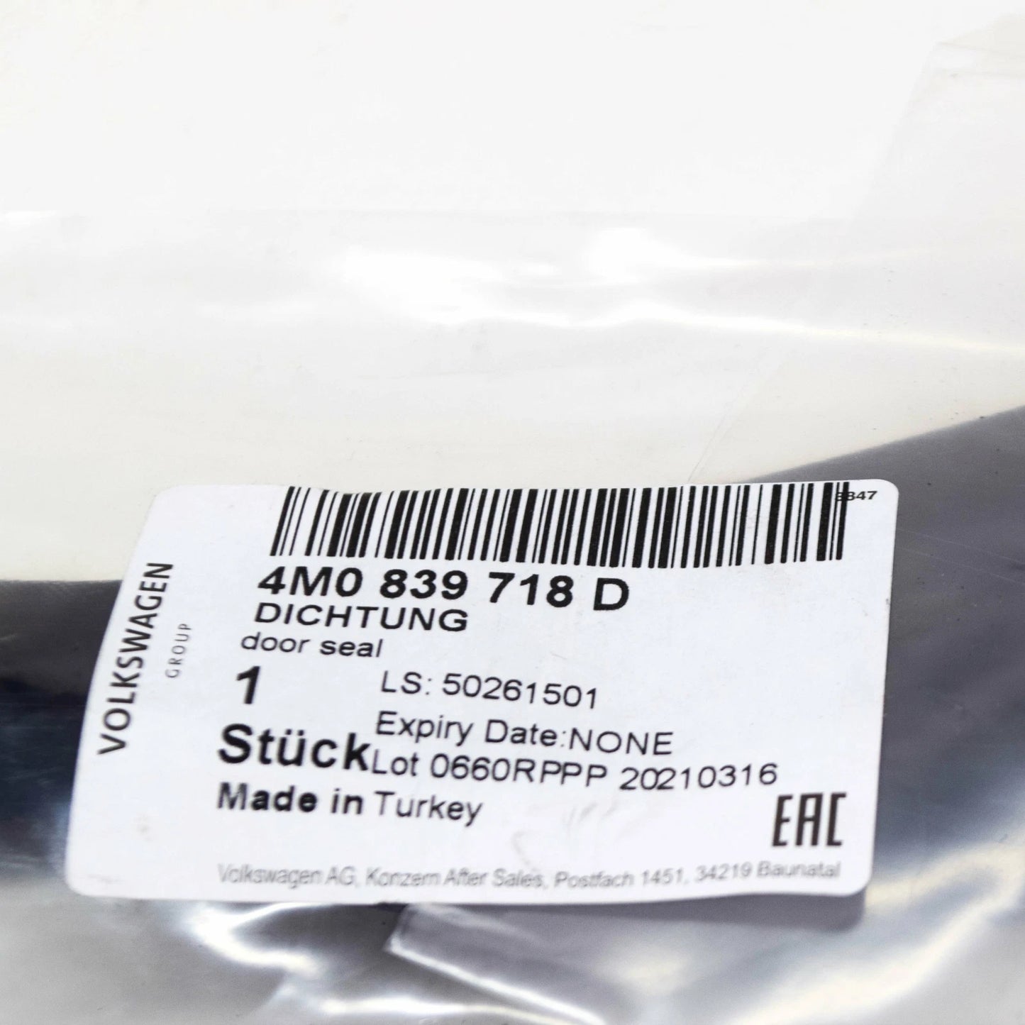 NEW AUDI Q7 4M REAR RIGHT DOOR OUTER SEAL 4M0839718D