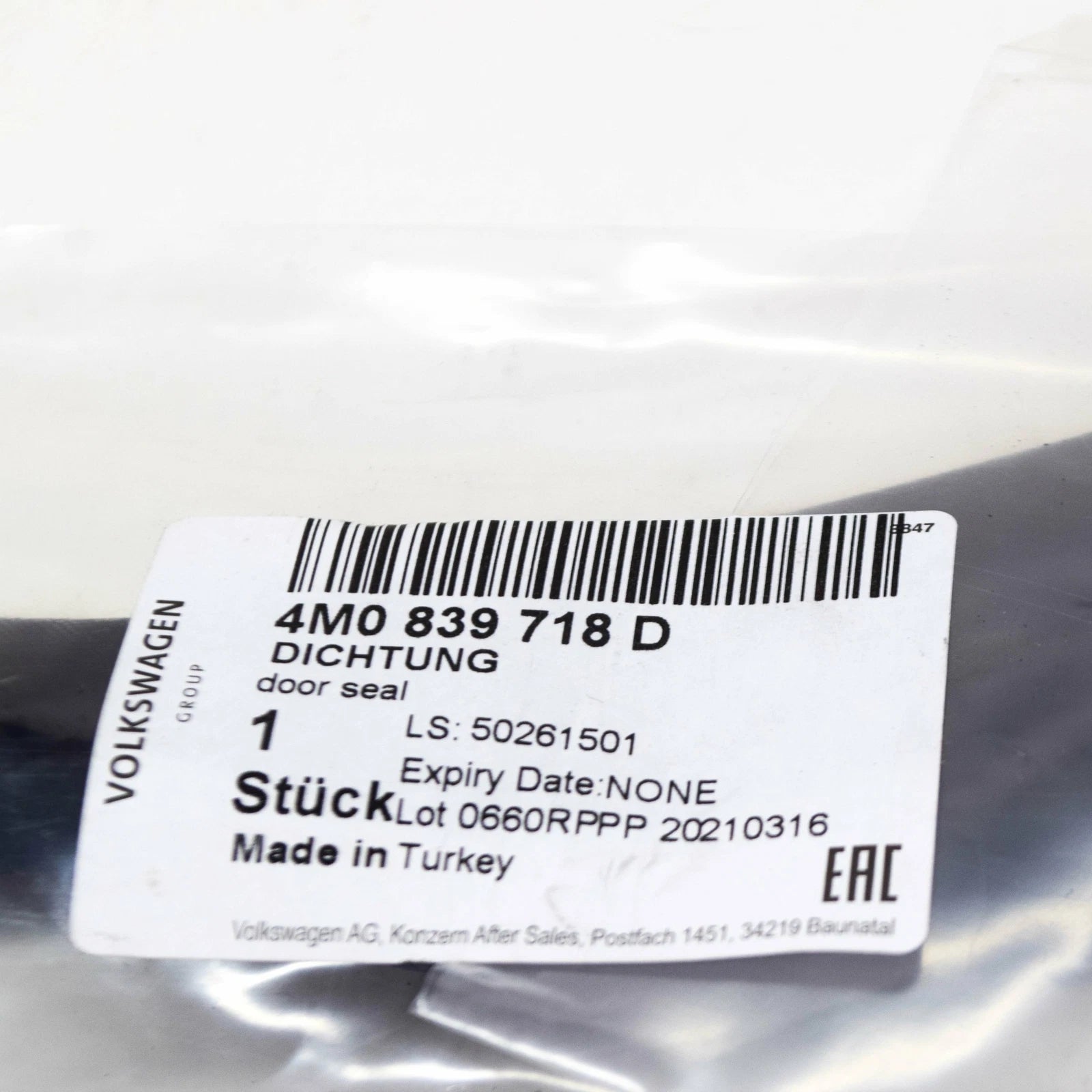 NEW AUDI Q7 4M REAR RIGHT DOOR OUTER SEAL 4M0839718D