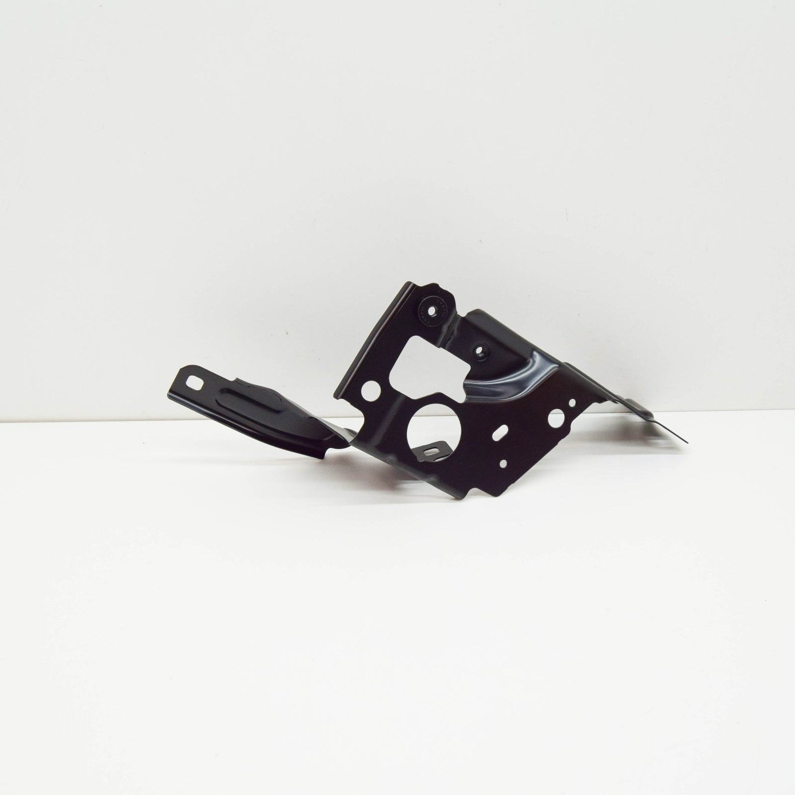 new bmw 4 gran coupe g26 front left fender holder 41009466093 original