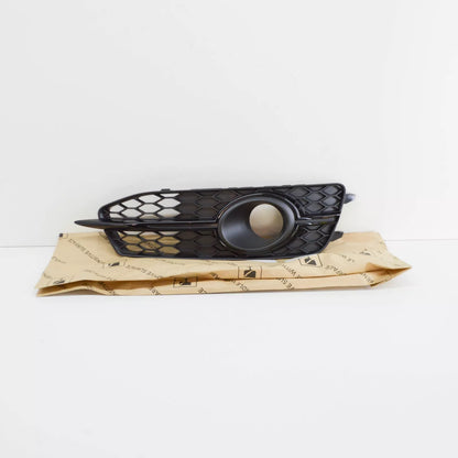 NEW AUDI A6 C7 FRONT RIGHT FOG GRILLE 4G0807682KBMT ORIGINAL