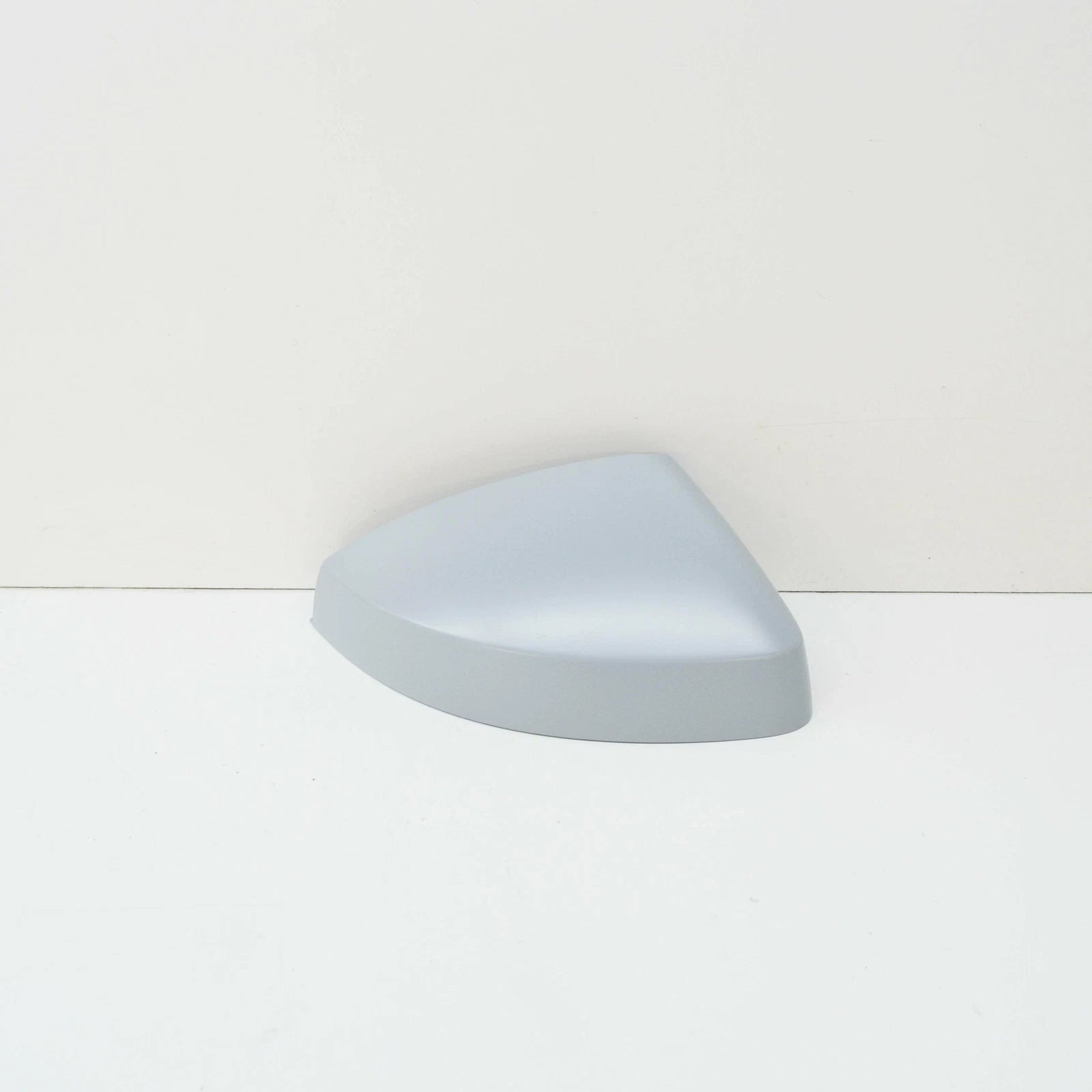 NEW AUDI A3 8V FRONT RIGHT DOOR MIRROR CAP 8V0857528DGRU