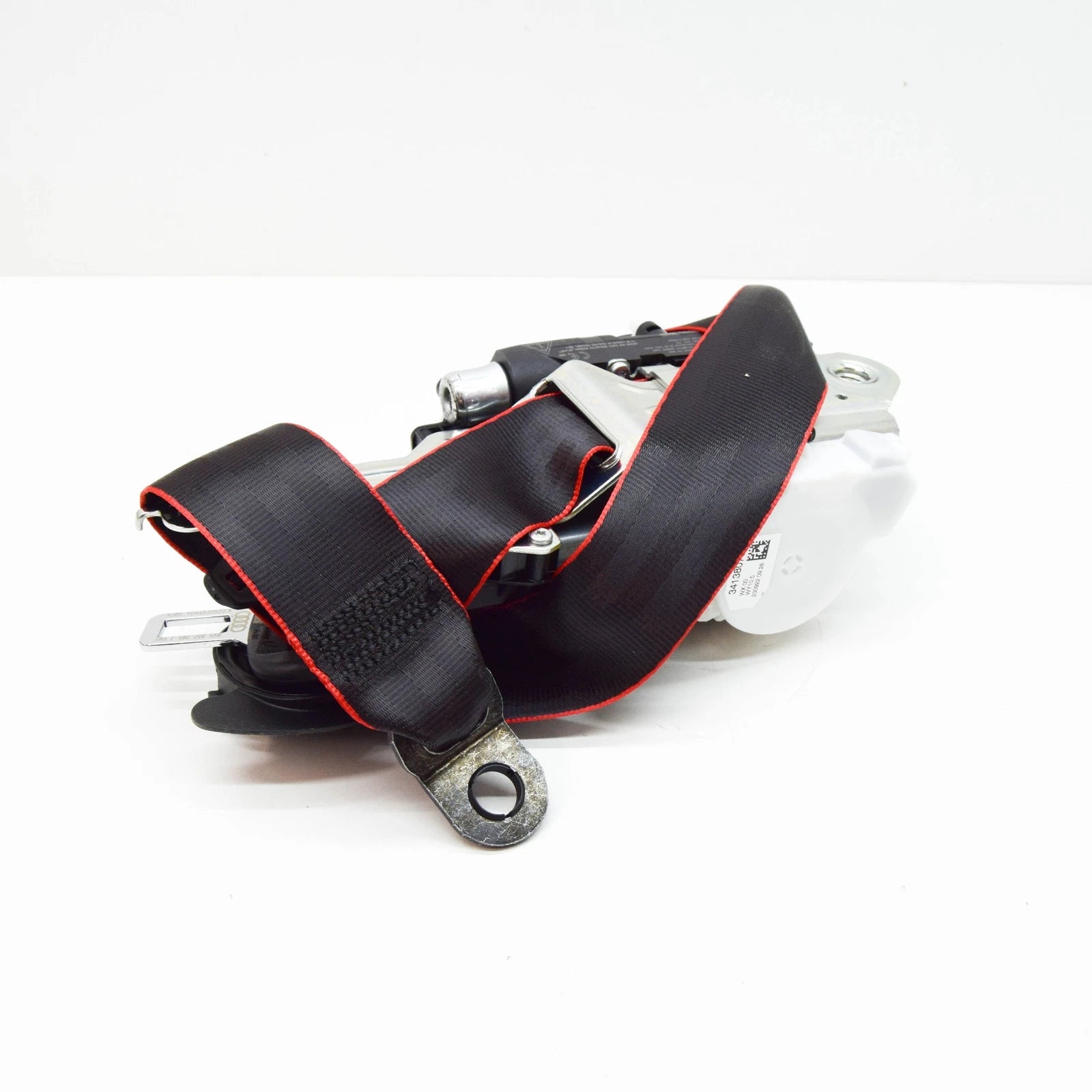 NEW AUDI RS3 FRONT LEFT SEATBELT 8V5857705JVM1 ORIGINAL