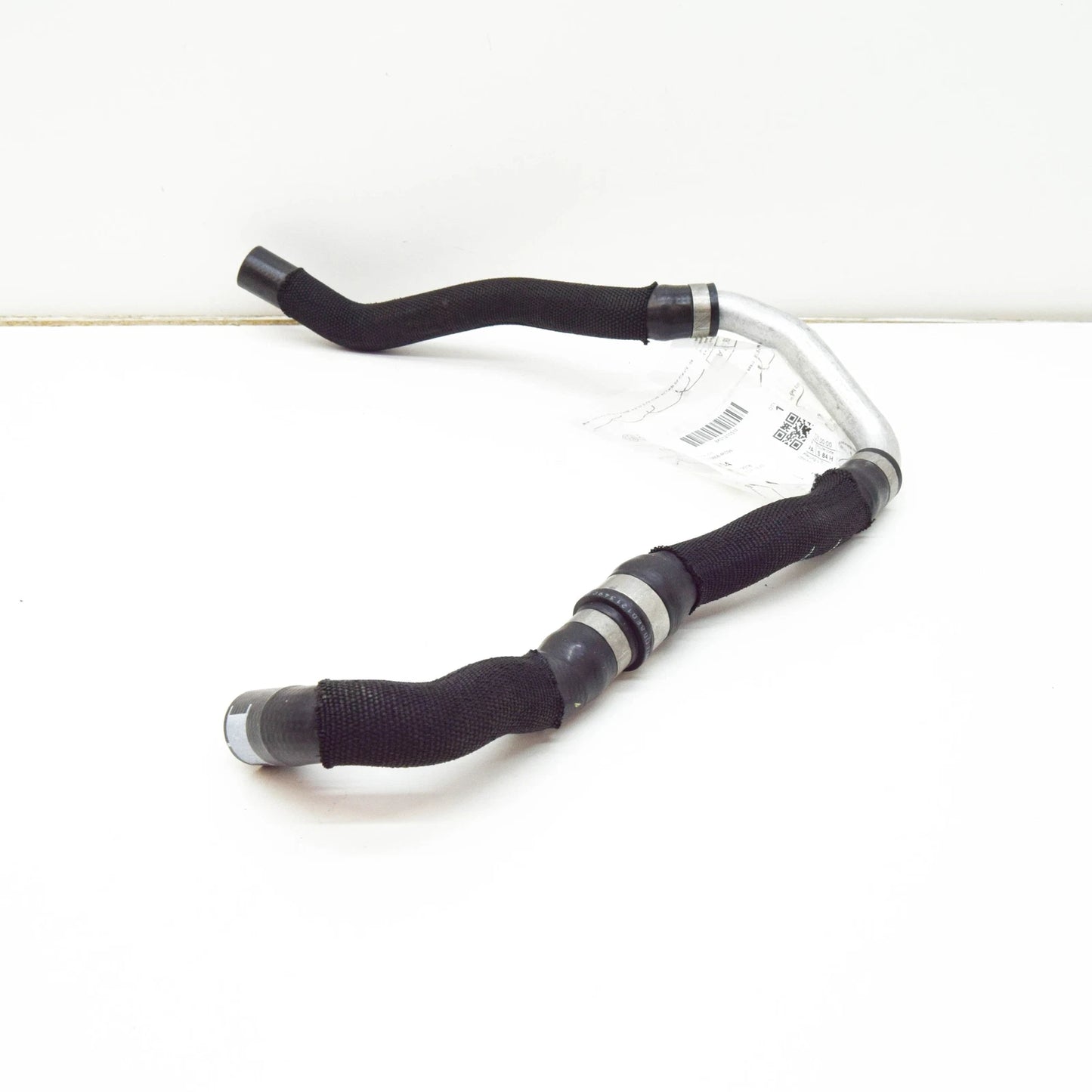 NEW AUDI A4 AVANT B8 ENGINE COOLANT HOSE WITH VALVE 8K0121051F ORIGINAL