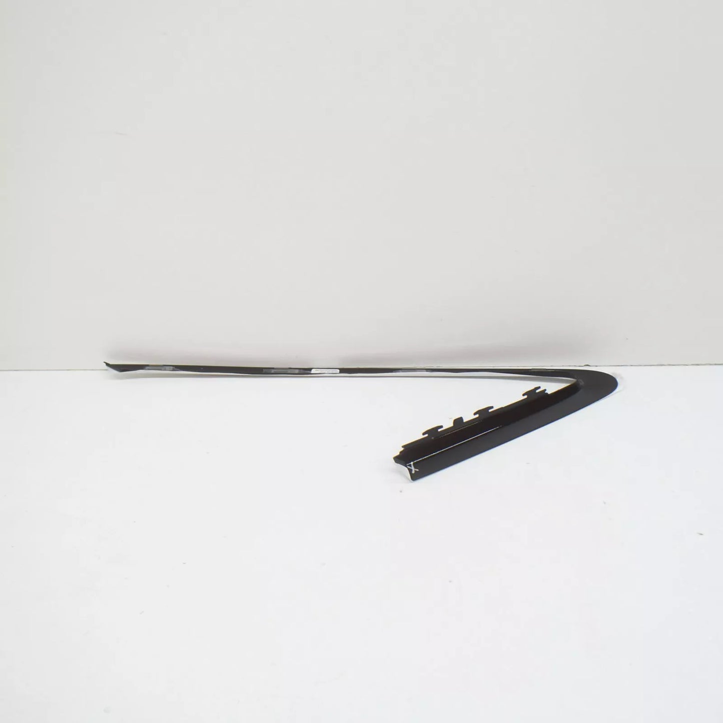 NEW AUDI A3 8V REAR RIGHT QUARTER WINDOW TRIM 8V5853346CT94