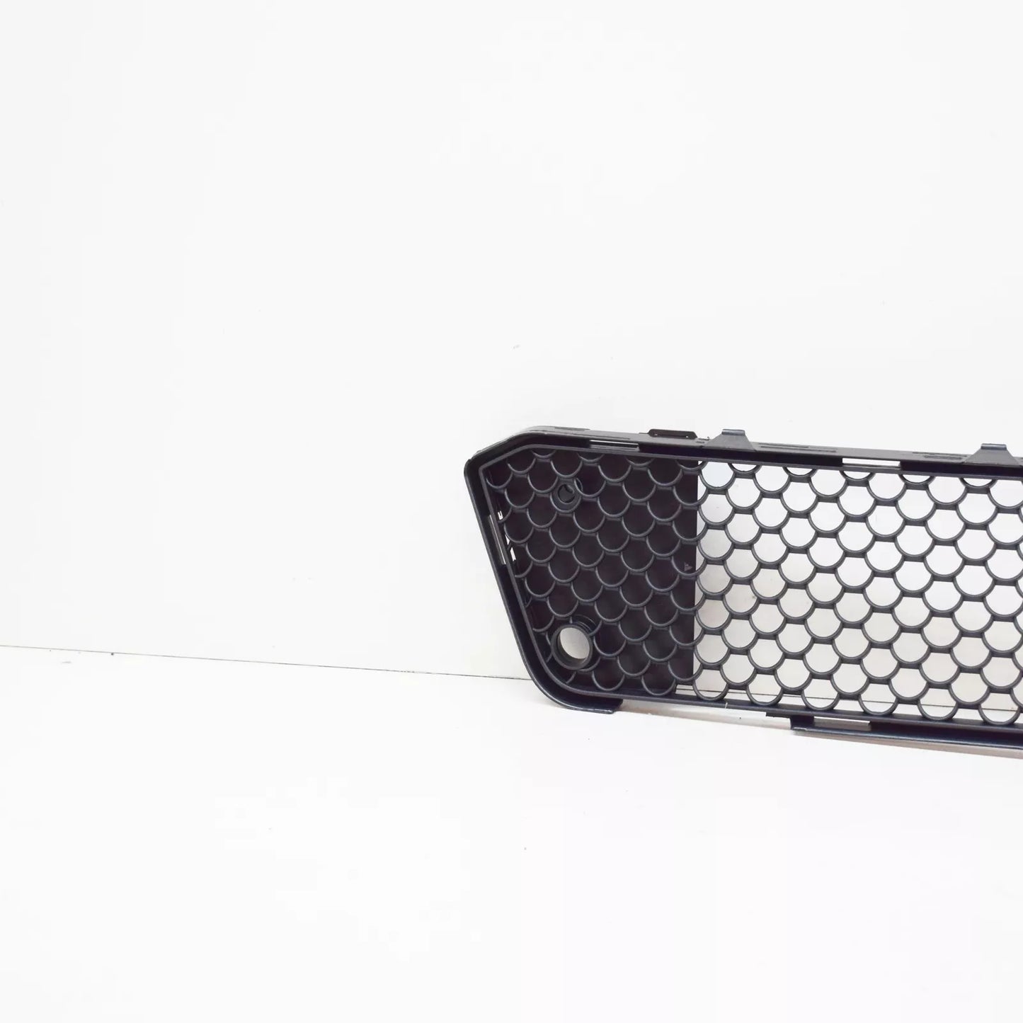 NEW MERCEDES-BENZ S W221 AMG FRONT BUMPER CENTER GRILLE A2218850953 ORIGINAL