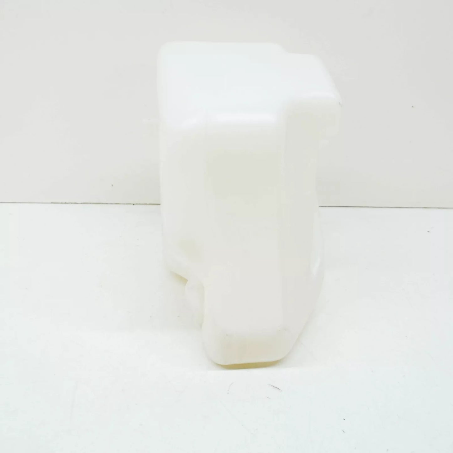 NEW MERCEDES BENZ SL R107 WINDSCREEN WASHER TANK RESERVOIR A1078690620