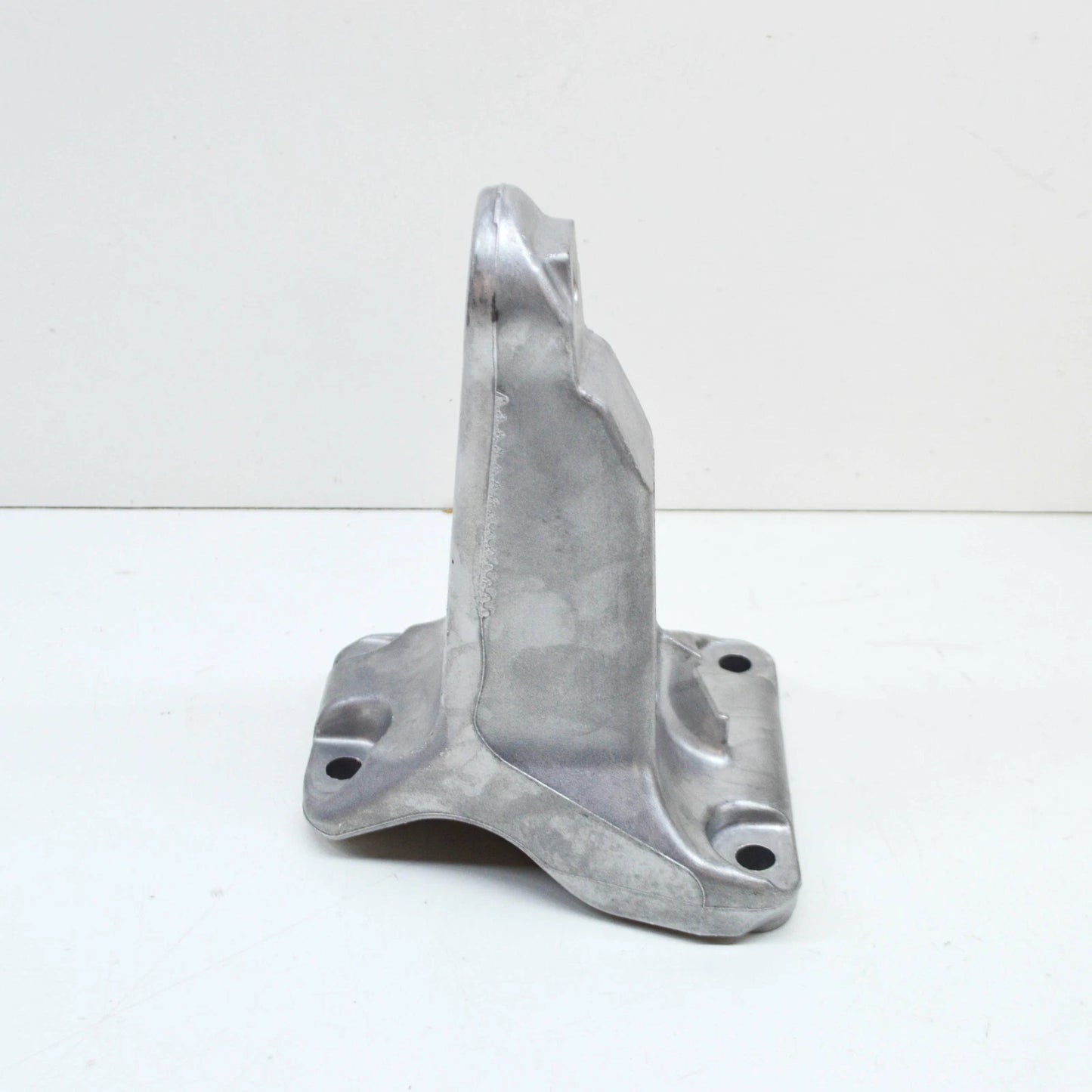 NEW BMW 1 F21 ENGINE RIGHT SIDE BRACKET 22116855822 ORIGINAL