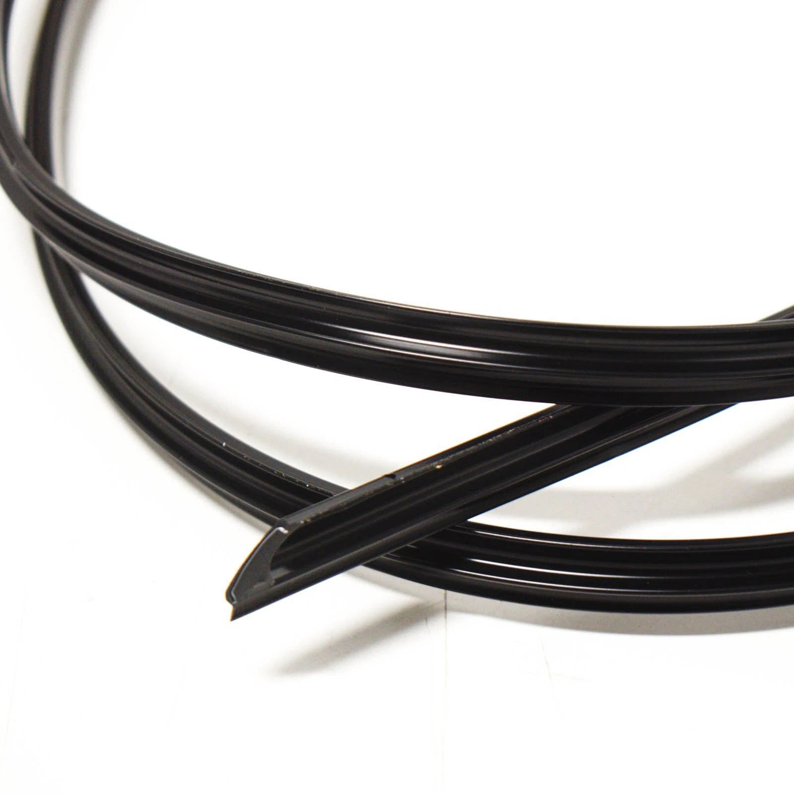 NEW BMW 5 E28 WINDSHIELD UPPER RUBBER MOULDING WEATHERSTRIP 51311959969 1959969