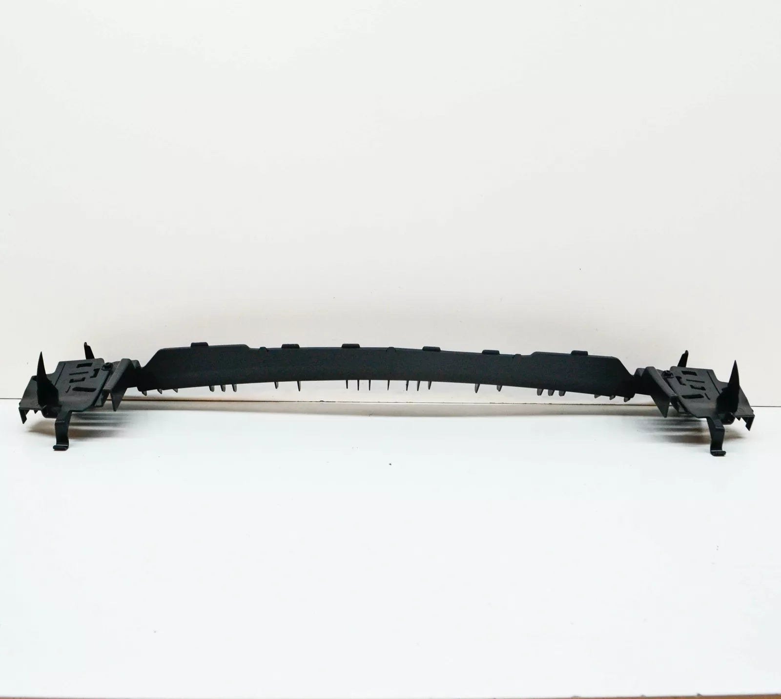 NEW MB CLA C117 FRONT BUMPER LOWER INNER CENTER BRACKET A1768851500