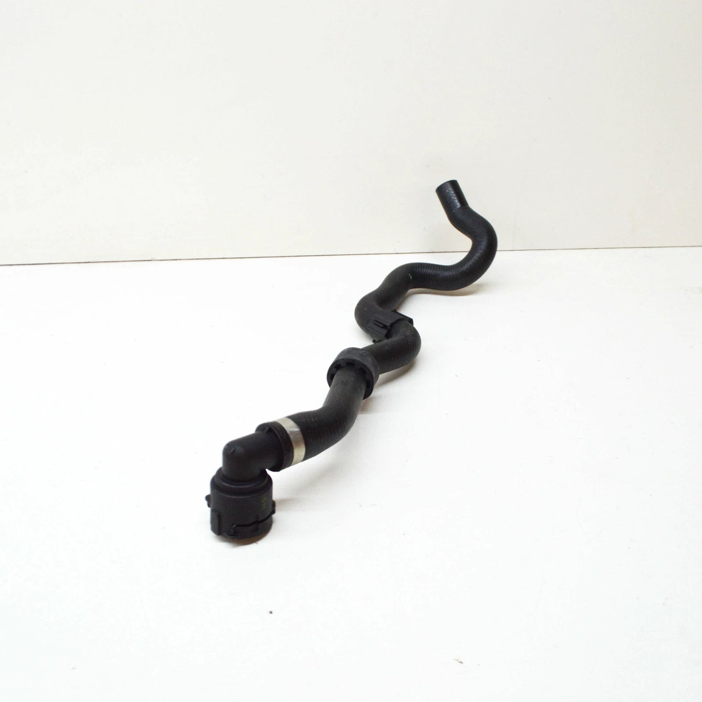 NEW AUDI A3 CABRIO 8V UPPER WATER ENGINE COOLANT HOSE PIPE 5Q0122101BE ORIGINAL